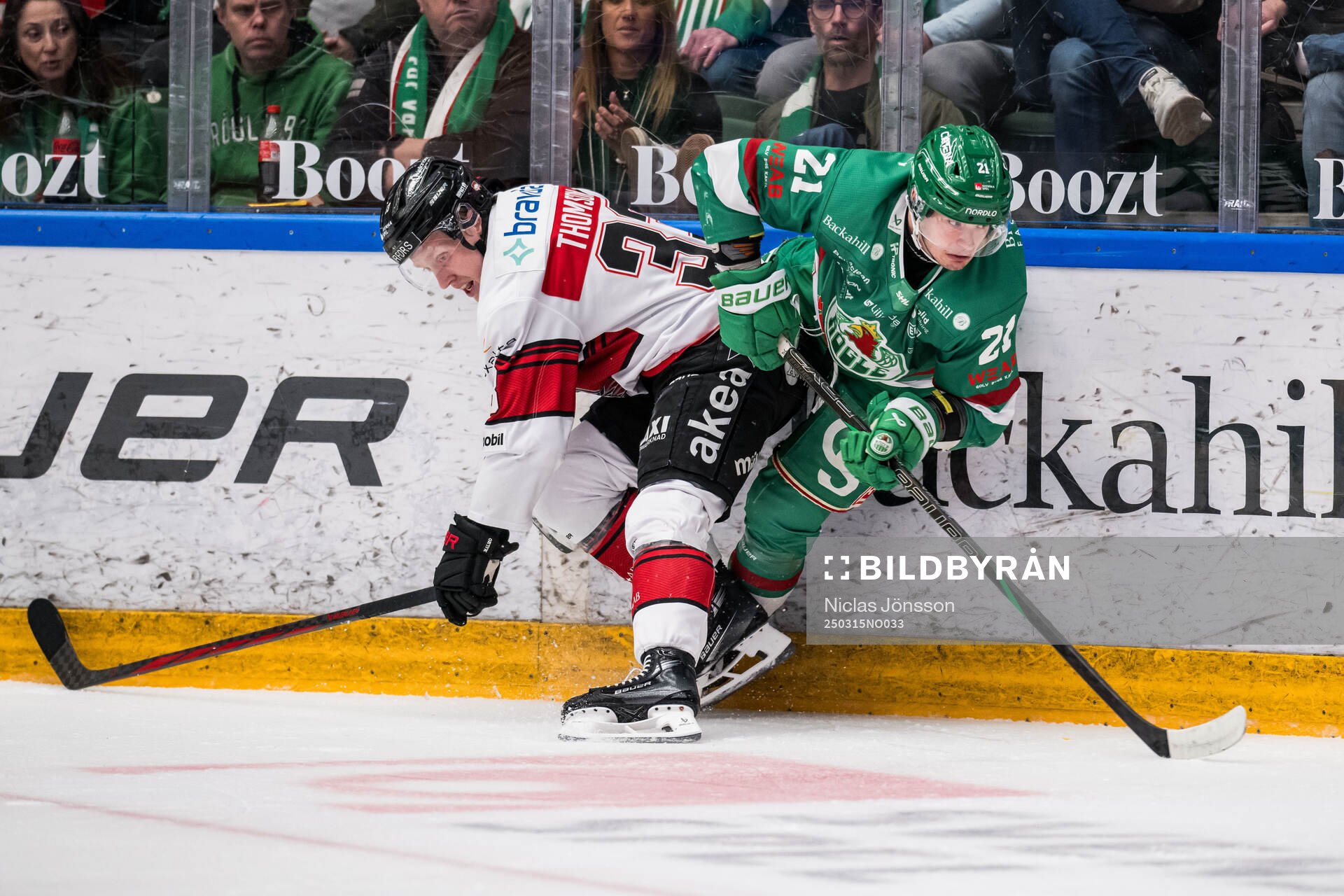 Malmö Redhawks Lassi Thomson och Rögles Henry Bowlby