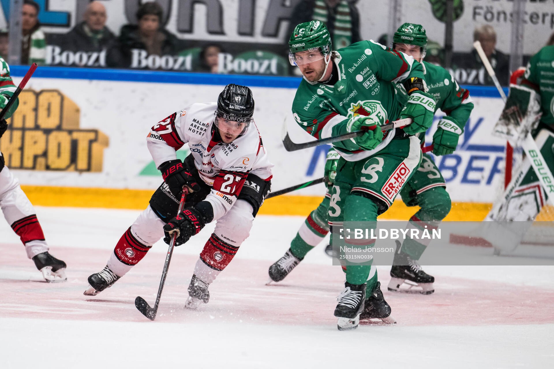 Malmö Redhawks Henrik Haapala och Rögles Linus Sandin