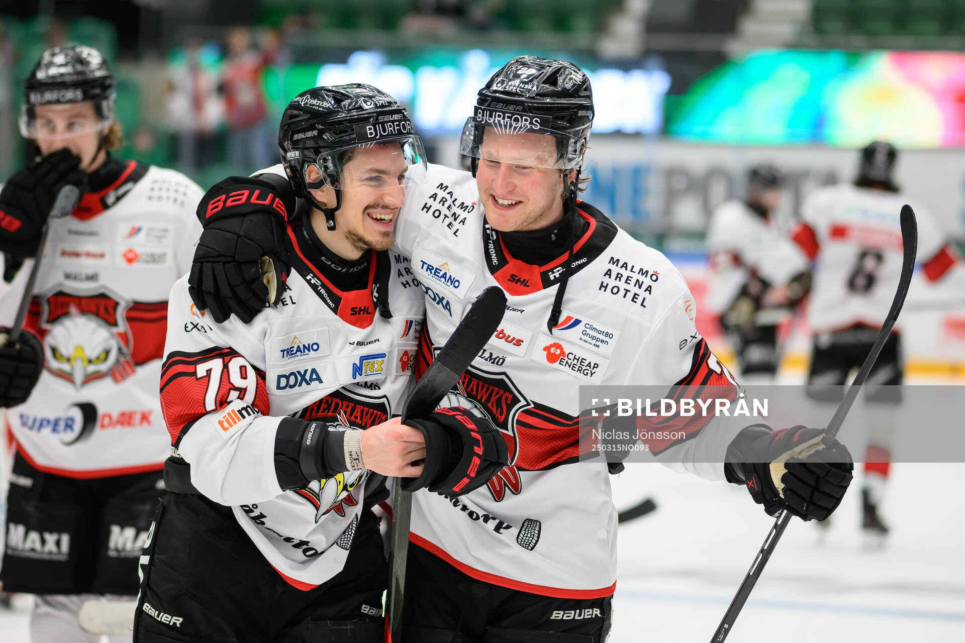 Malmö Redhawks Jakub Galvas och Thomas Berg Paulsen jublar