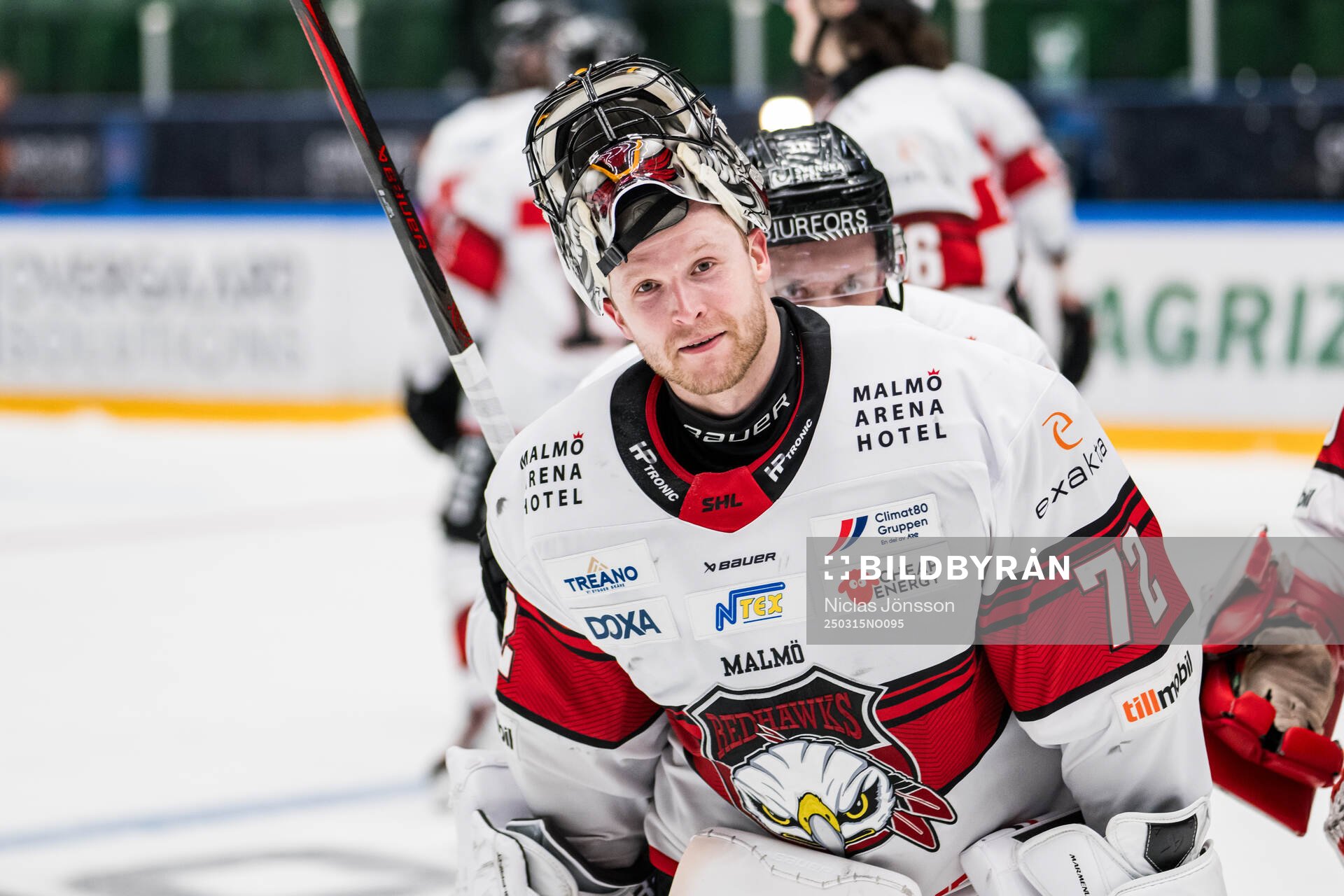 Malmö Redhawks målvakt Daniel Marmenlind jublar
