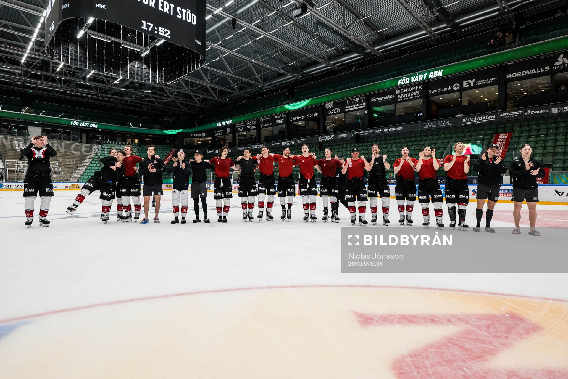 Malmö Redhawks spelarna jublar