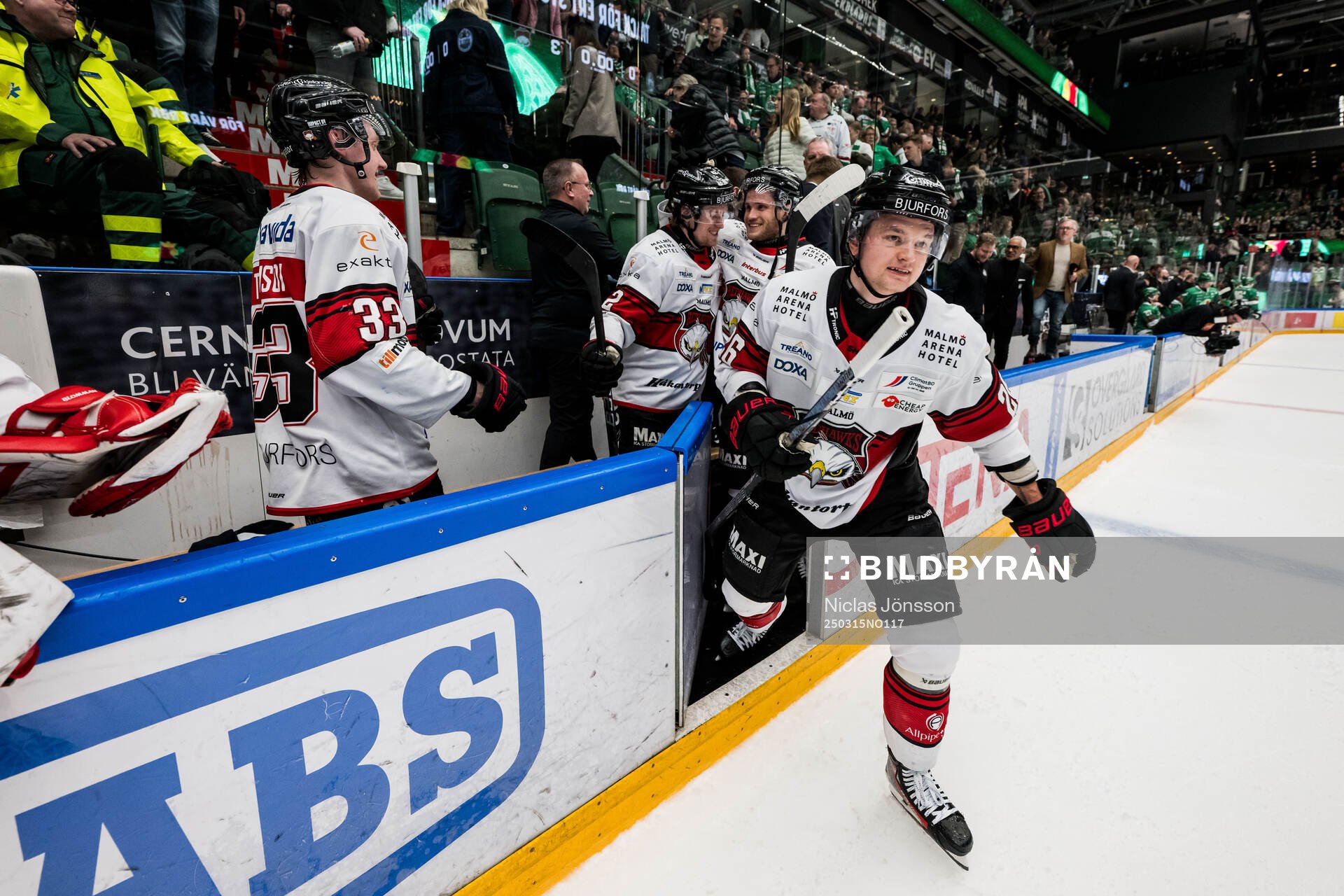 Malmö Redhawks Teemu Kivihalme jublar