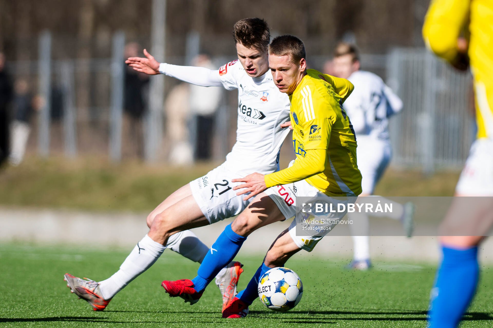 Helsingborgs Adrian Svanbäck och Falkenbergs Melker Nilsson