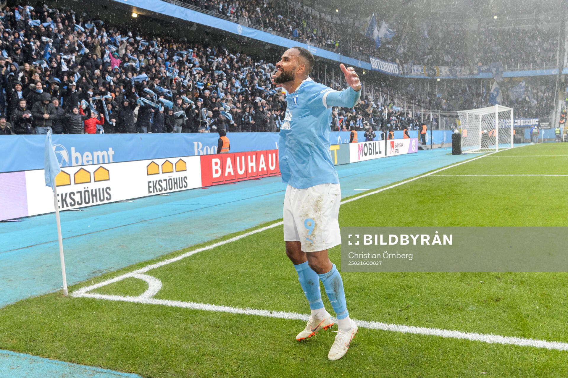 Malmö FFs Isaac Kiese Thelin jublar