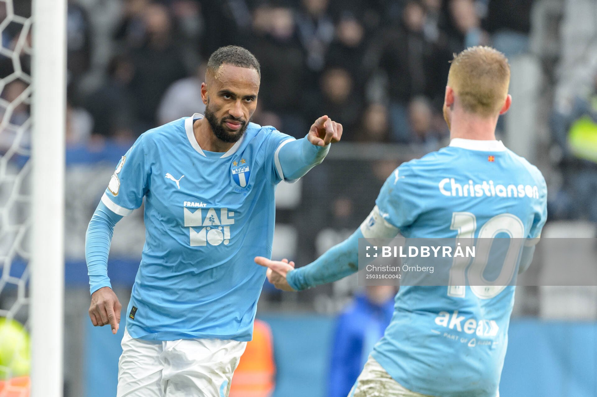 Malmö FFs Isaac Kiese Thelin och Anders Christiansen jublar