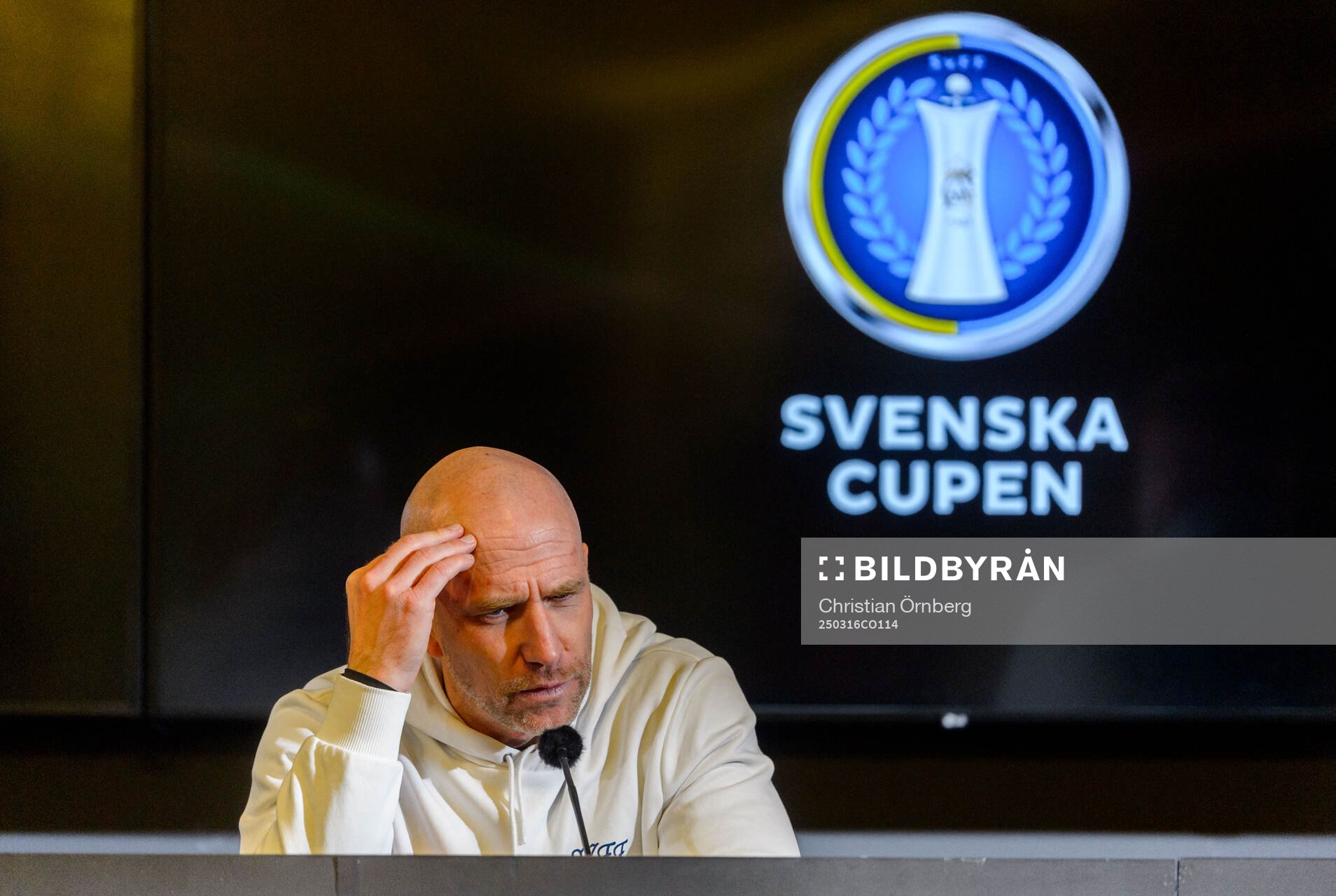 Malmö FFs tränare Henrik Rydström deppar