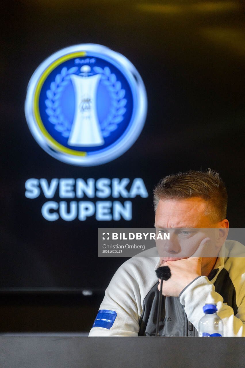 IFK Göteborgs tränare Stefan Billborn deppar