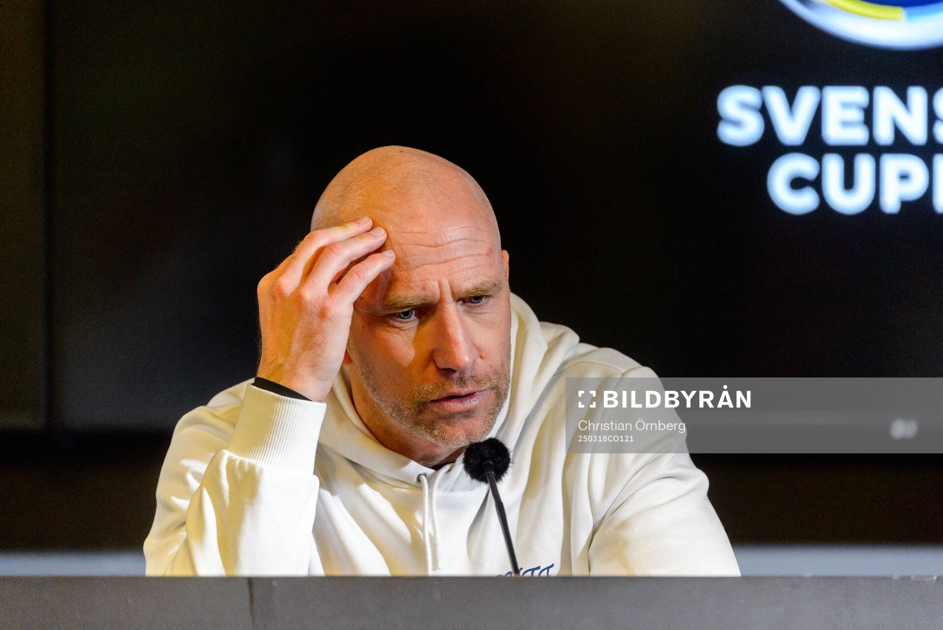 Malmö FFs tränare Henrik Rydström deppar