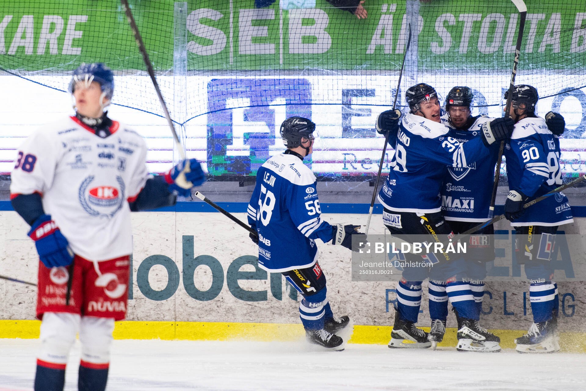 Karlskogas Kalle Jellvert jublar