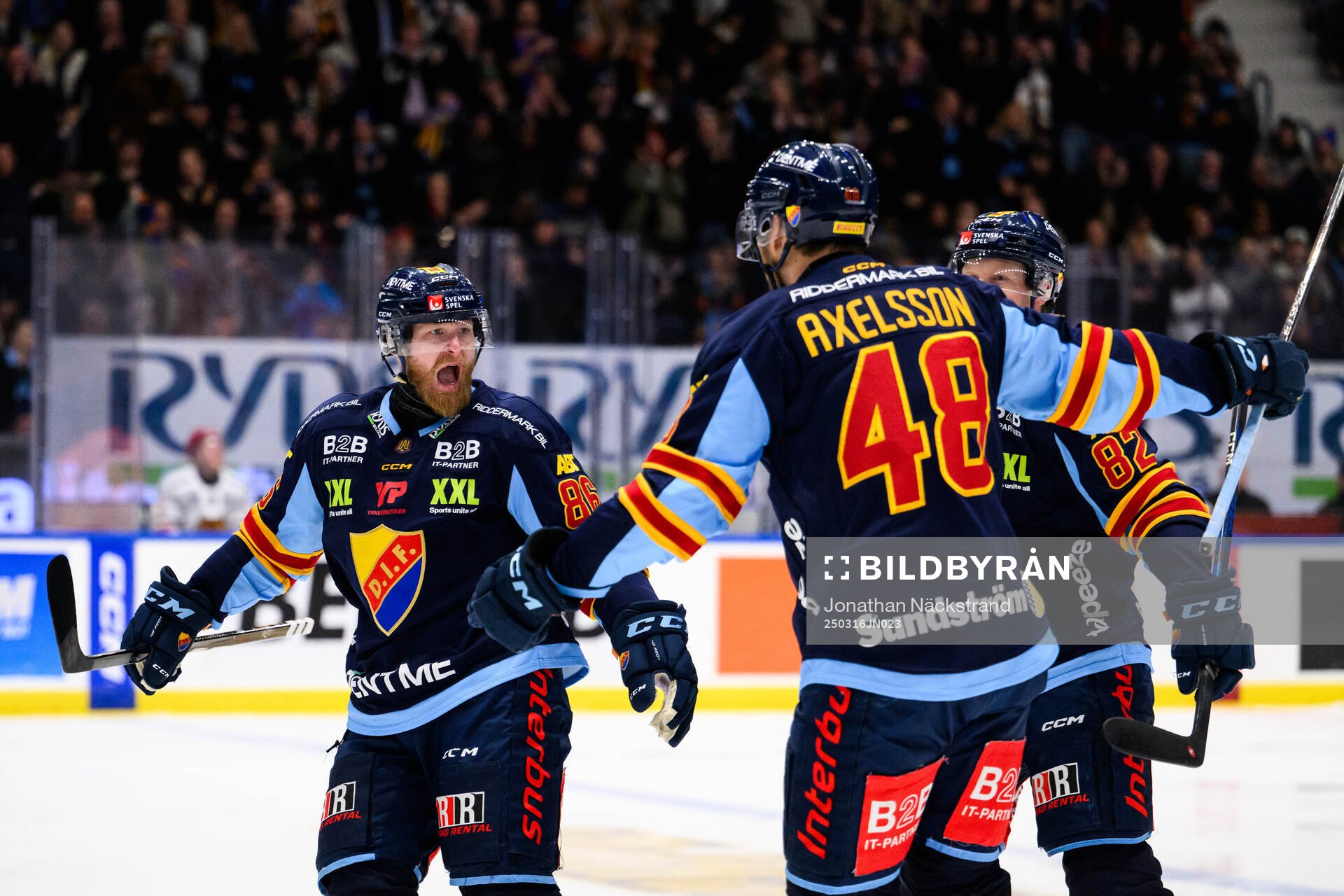 Djurgårdens Linus Klasen jublar