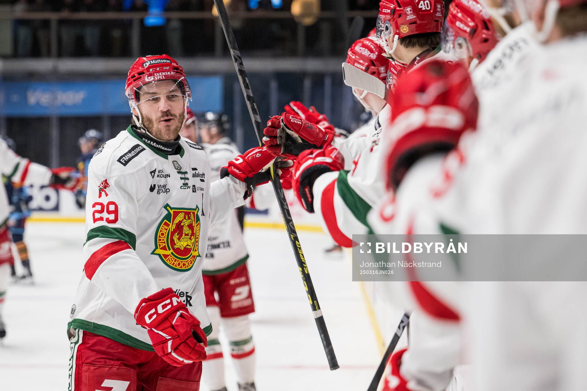 Moras Johan Persson jublar