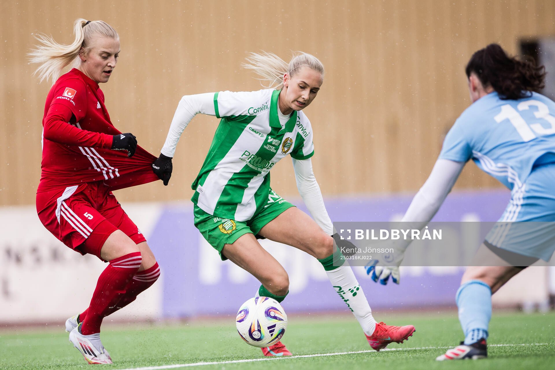 Piteås Wilma Carlsson och Hammarbys Ellen Wangerheim