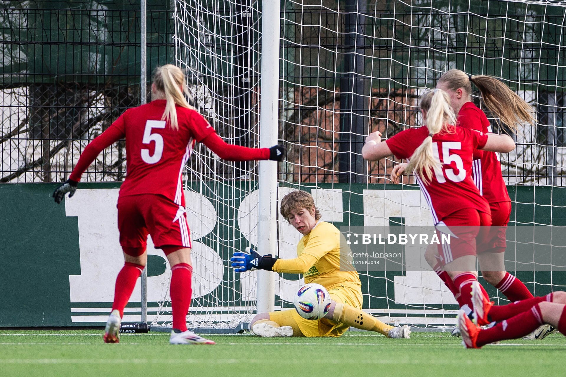 Hammarbys målvakt Moa Edrud