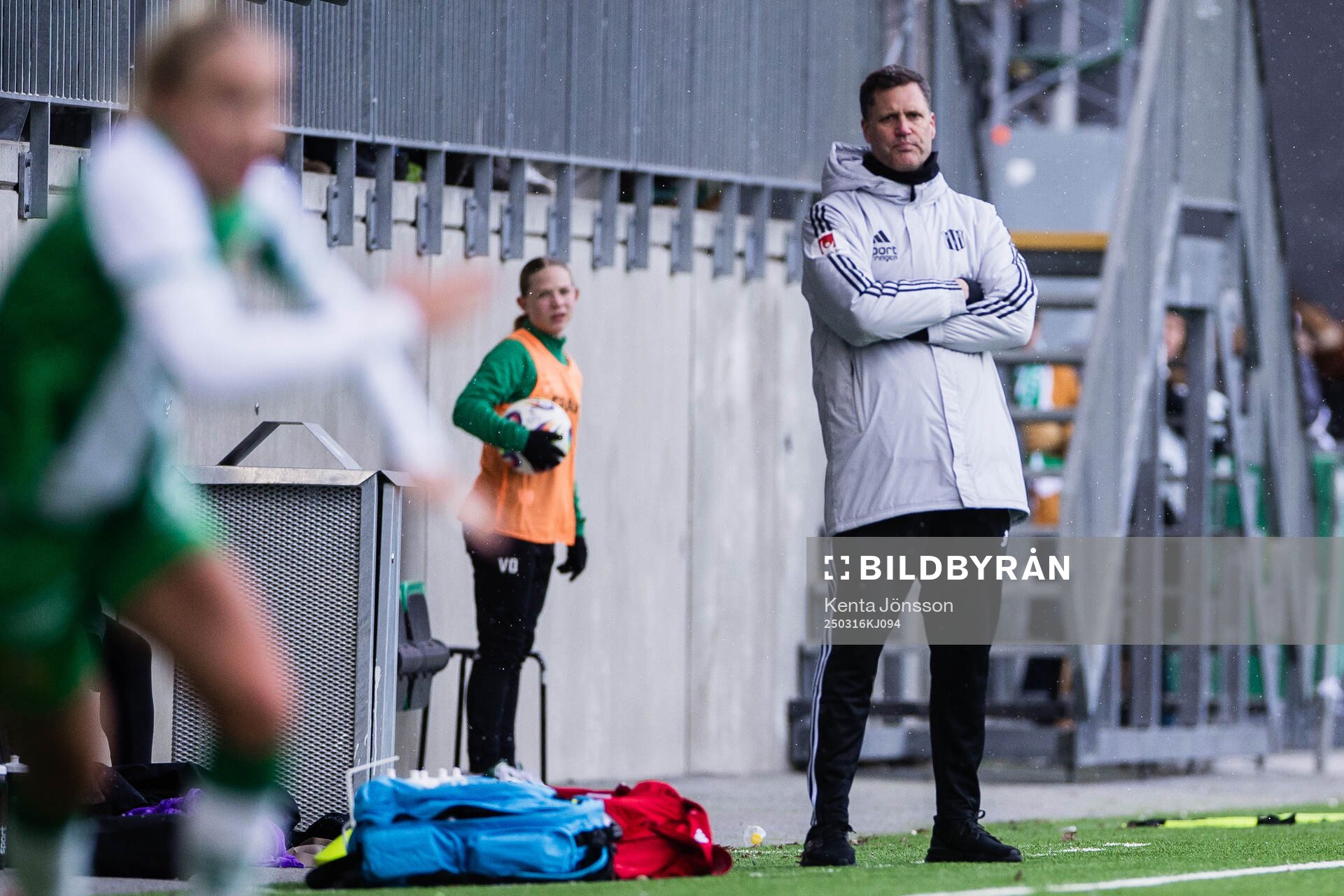 Piteås tränare Fredrik Bernhardsson under fotbollsmatchen i Svenska Cupen mellan Hammarby och Piteå den 16 mars 2025 i Stockholm. 