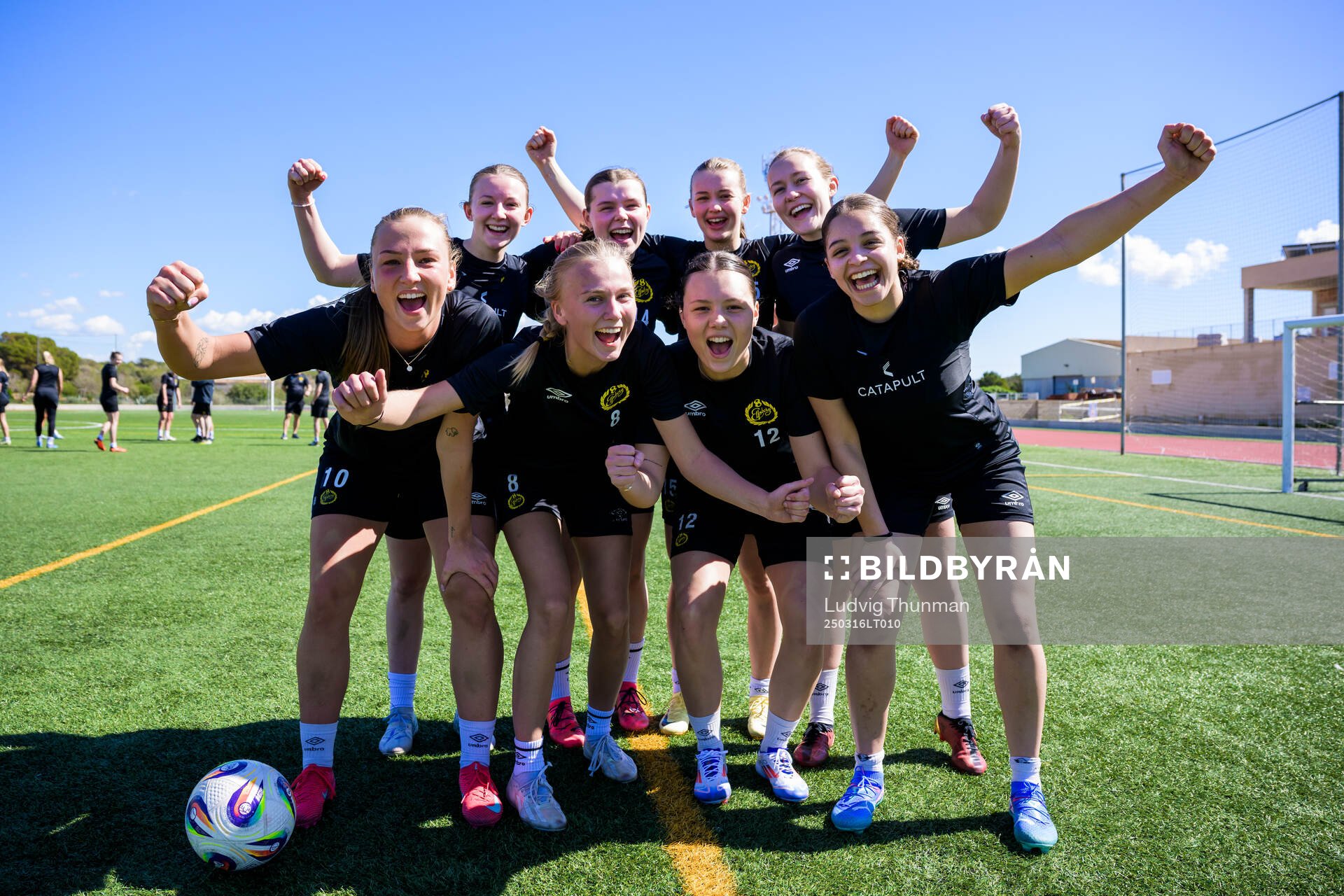 målvakt Lisa Högmark, Stina Jensen, Elin Johansson, Linn
