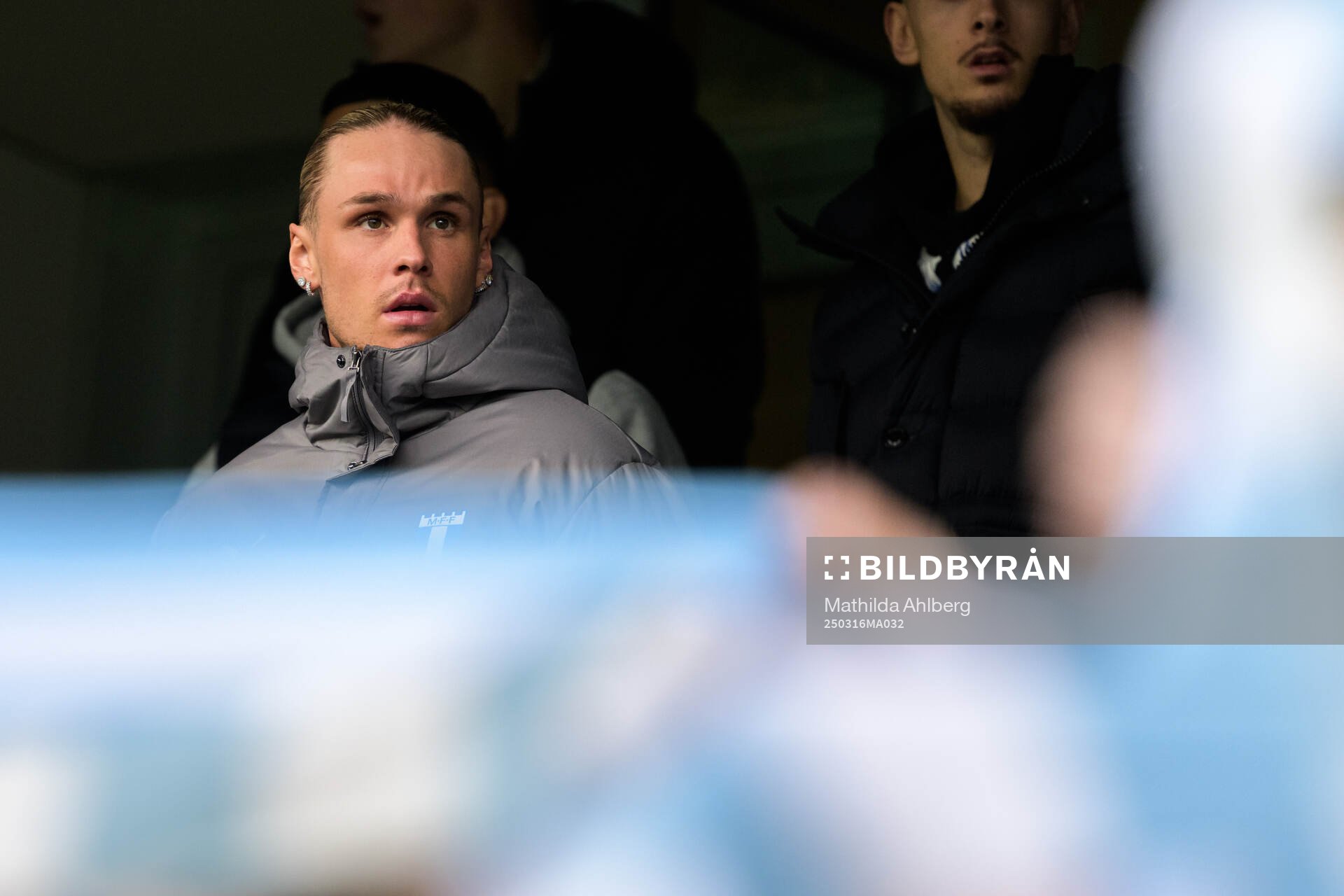 Malmö FFs Arnor Sigurdsson på läktaren