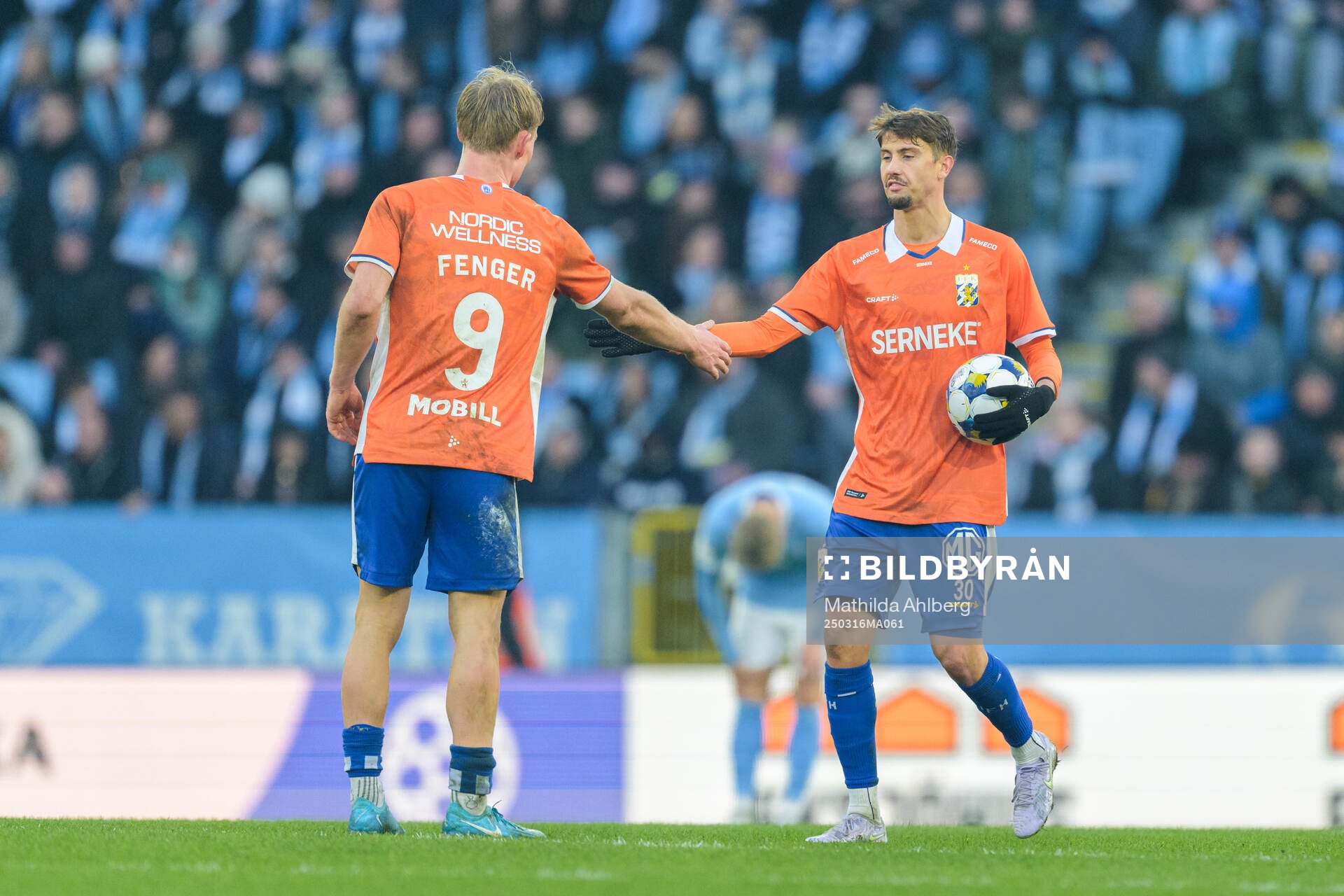 IFK Göteborgs Max Fenger och Ramon Pascal Lundqvist jublar
