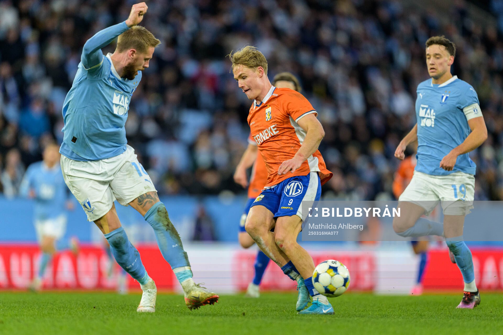 Malmö FFs Pontus Jansson och IFK Göteborgs Max Fenger