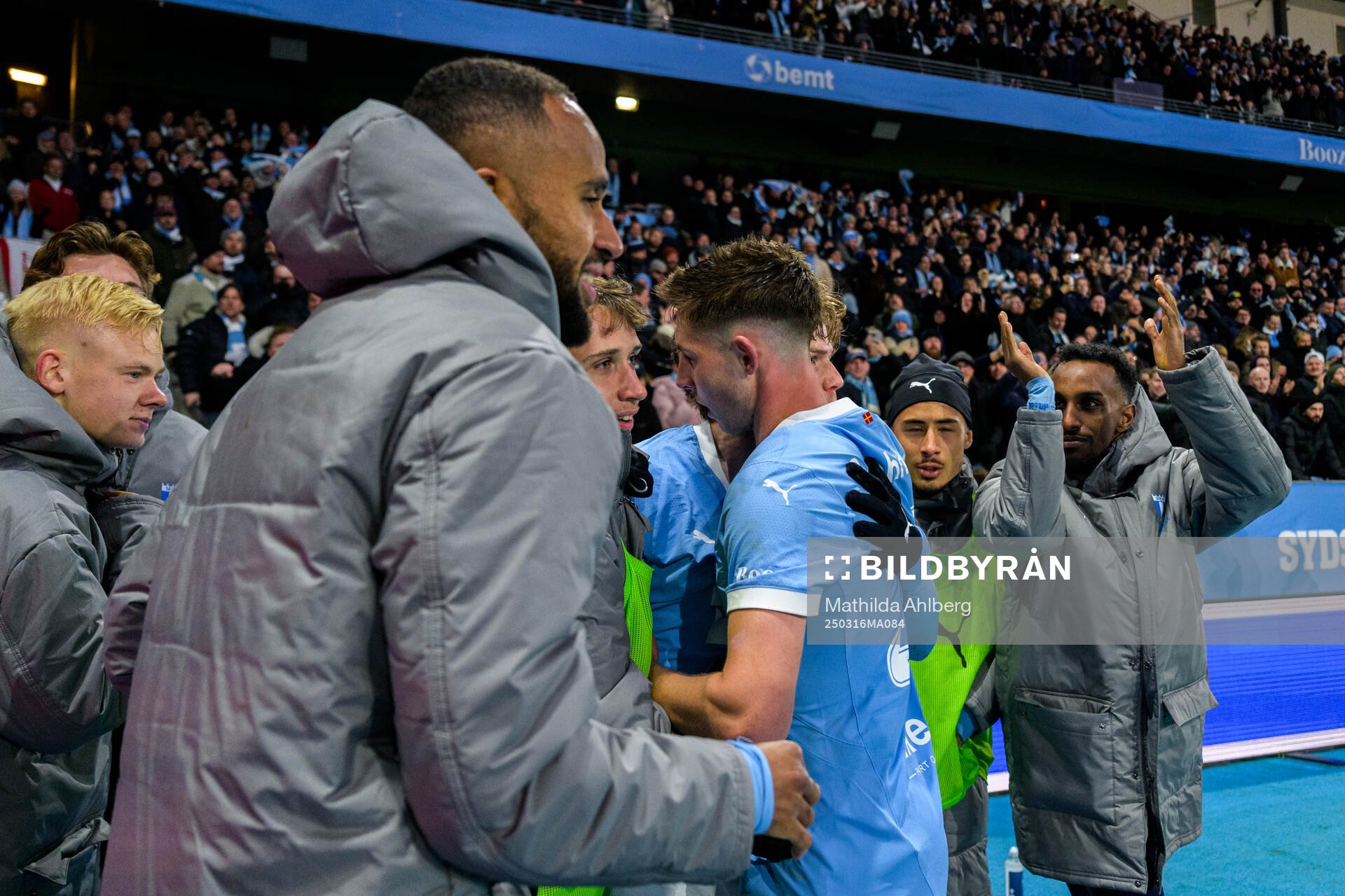 Malmö FFs Oliver Berg jublar med lagkamrater