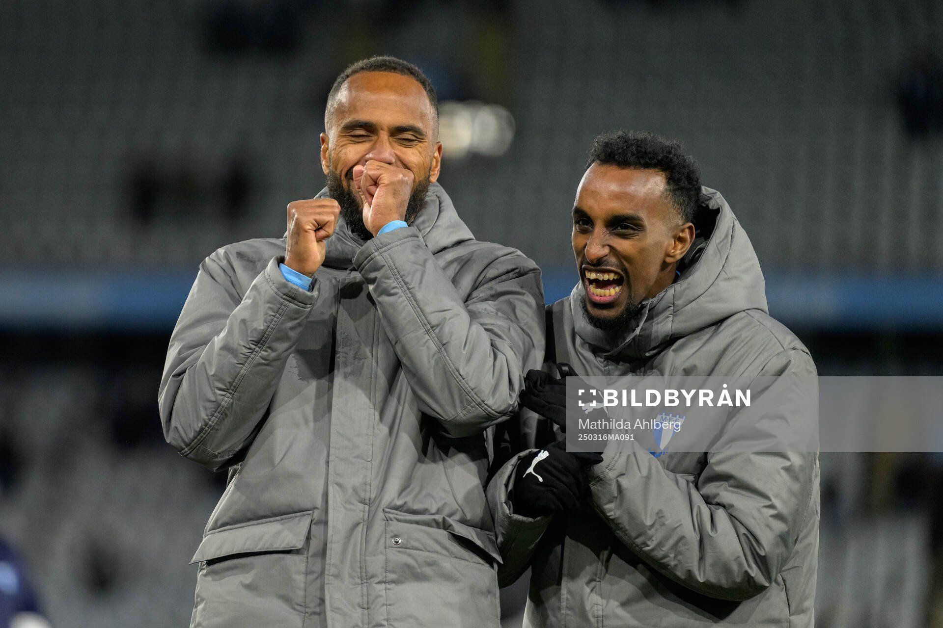 Malmö FFs Isaac Kiese Thelin och Taha Ali jublar efter semifinalen i Svenska Cupen mellan Malmö FF och IFK Göteborg den 16 mars 2025 i Malmö.