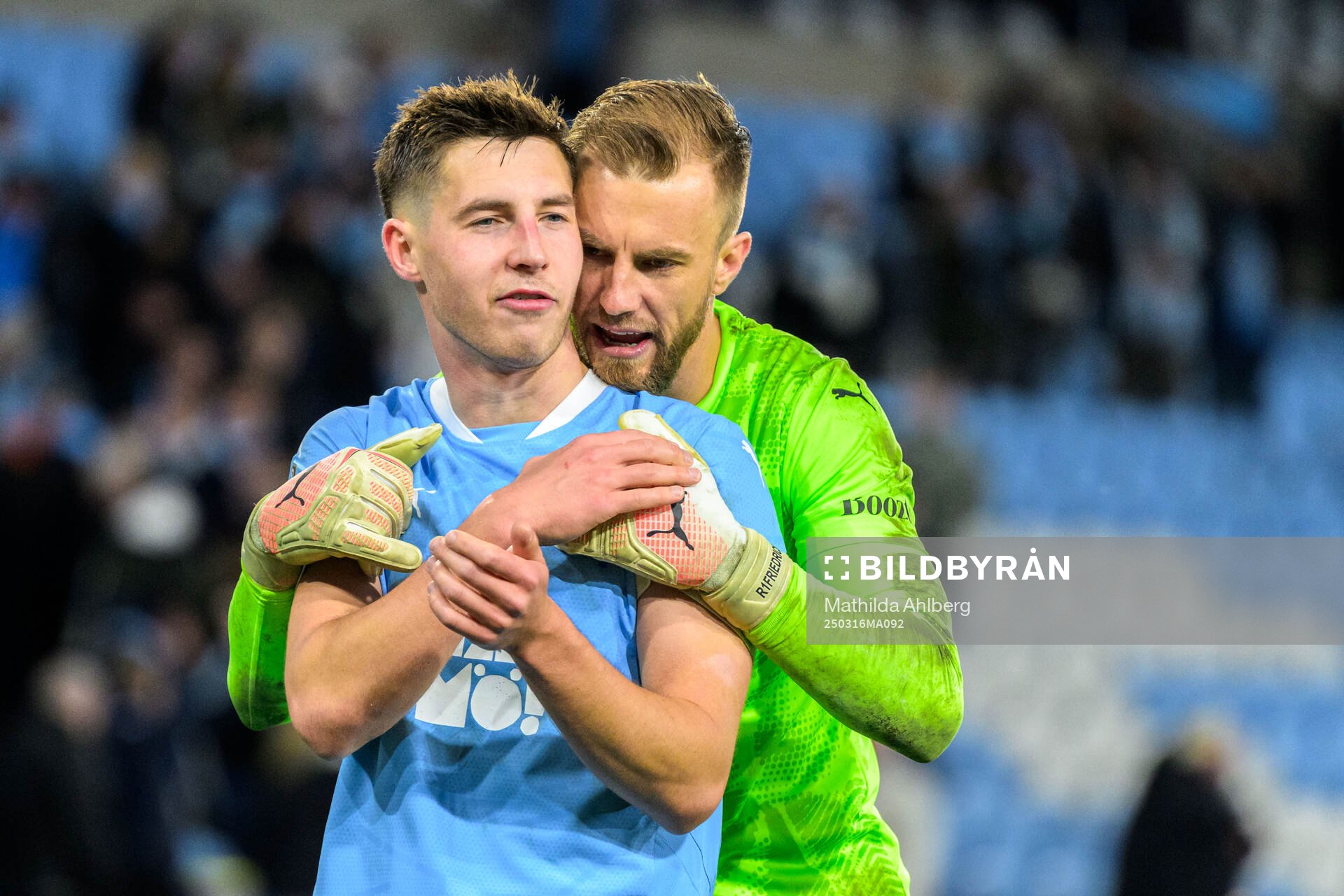 Malmö FFs Lasse Berg Johnsen och målvakt Ricardo Friedrich