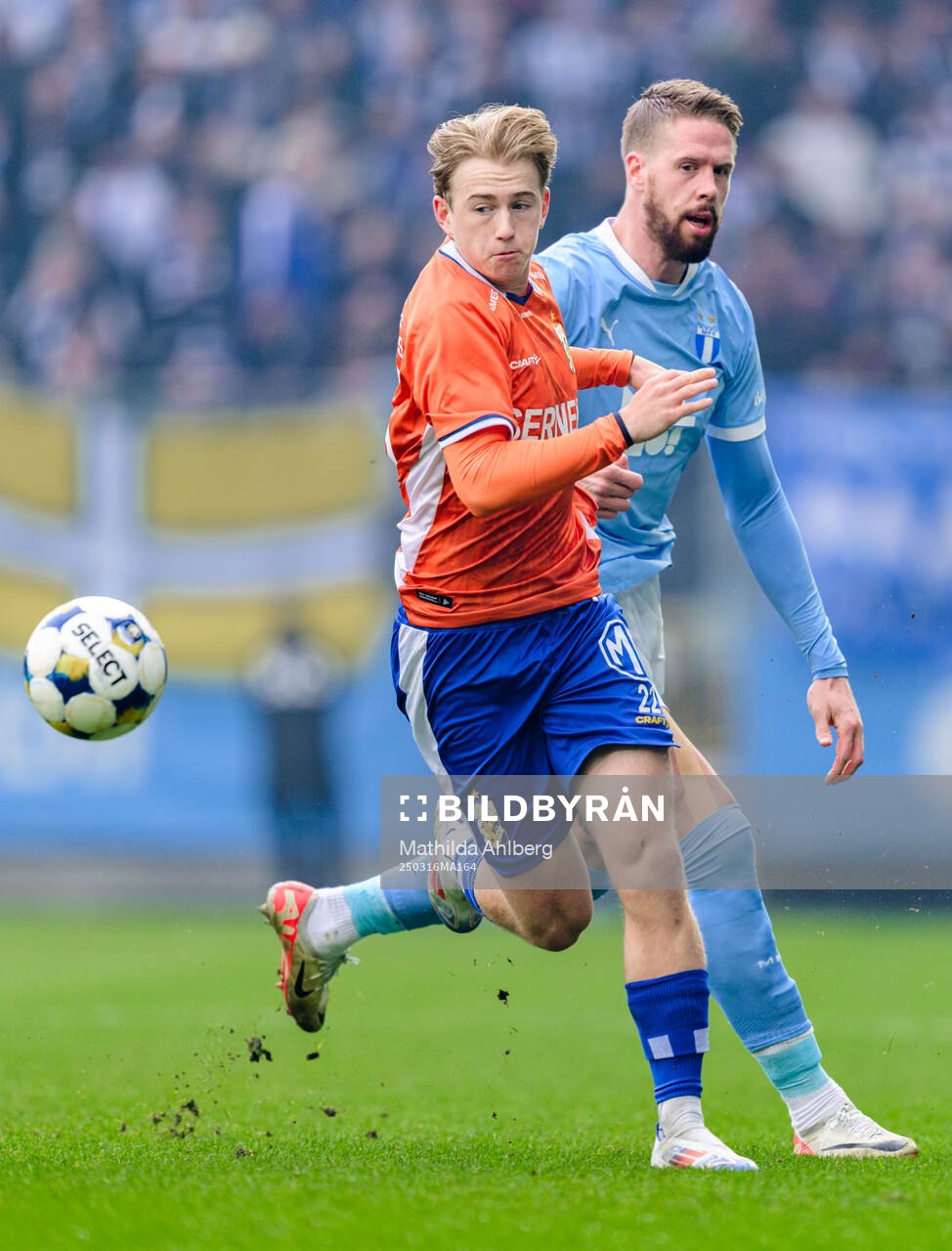 IFK Göteborgs Noah Tolf och Malmö FFs Pontus Jansson