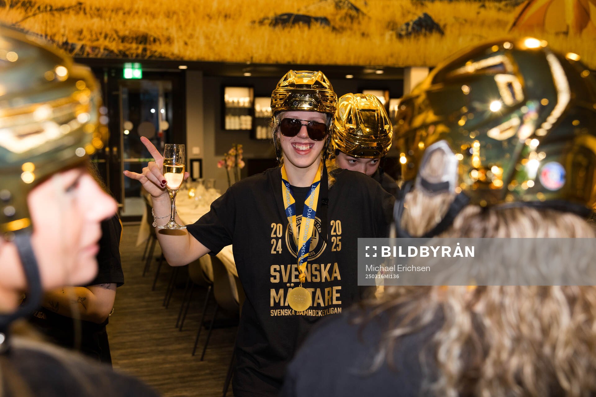 Frölundas spelare på en guldfest