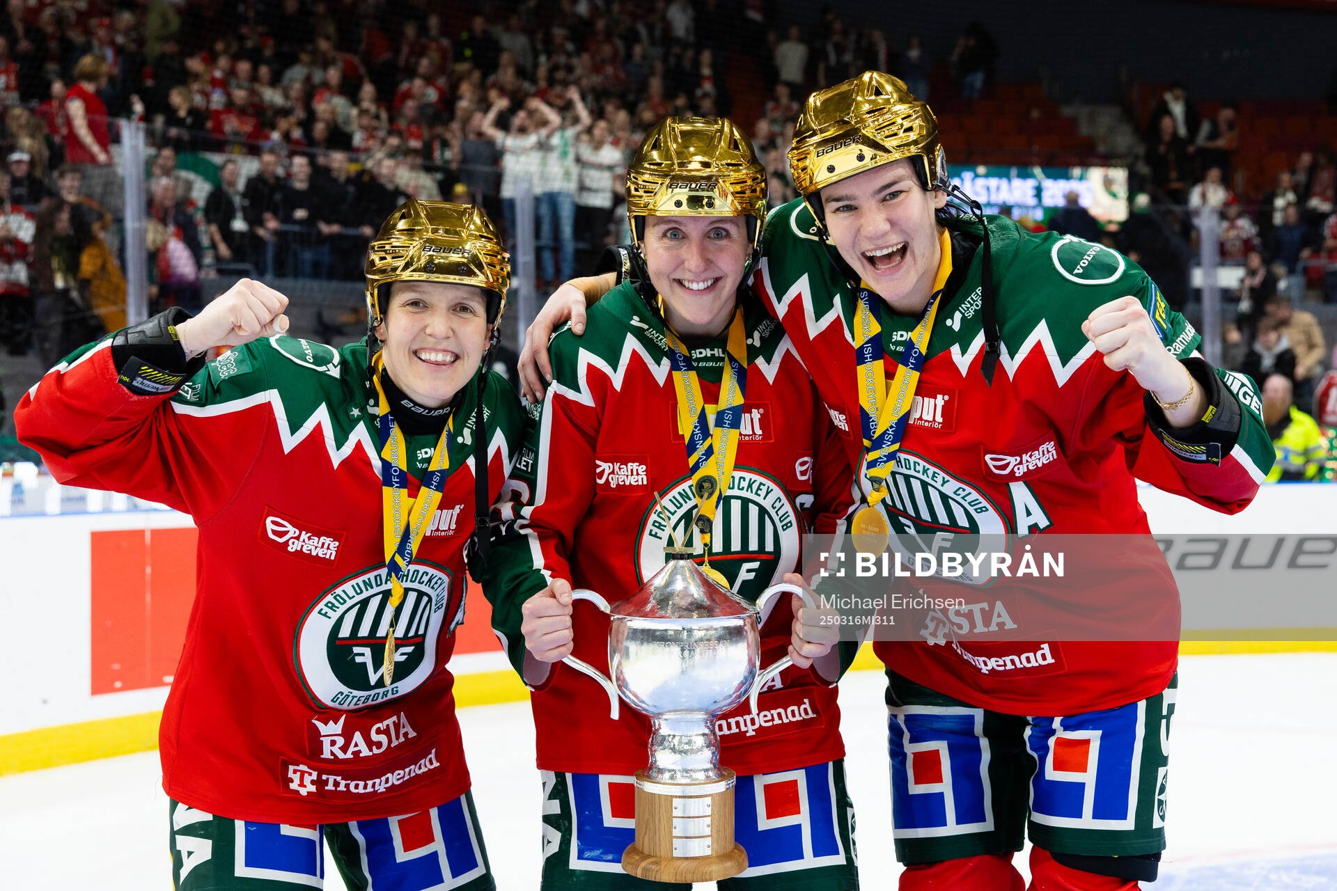 Frölundas Michelle Karvinen, Hanna Olsson och Alva