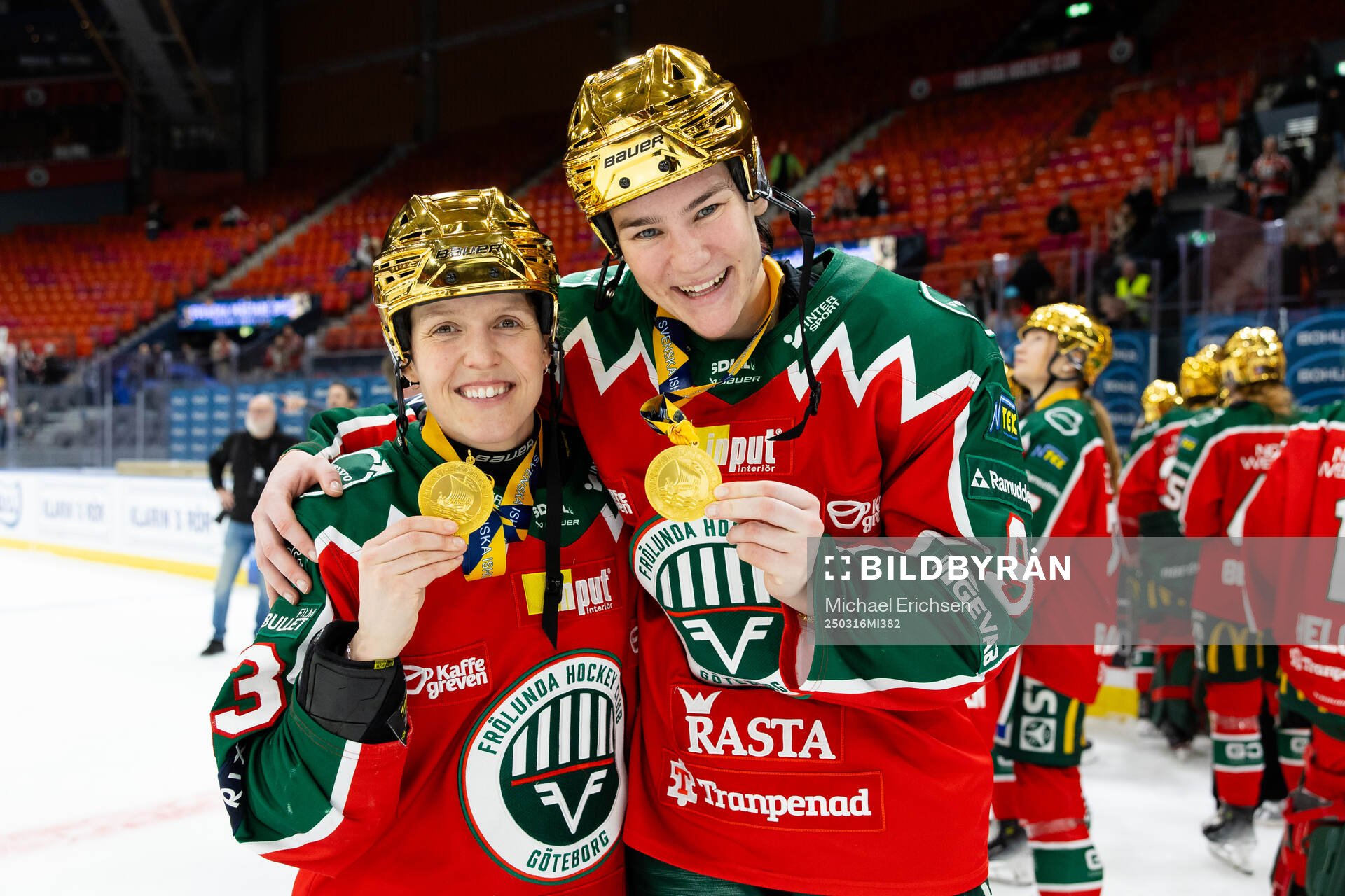 Frölundas Michelle Karvinen och Alva Johnsson med