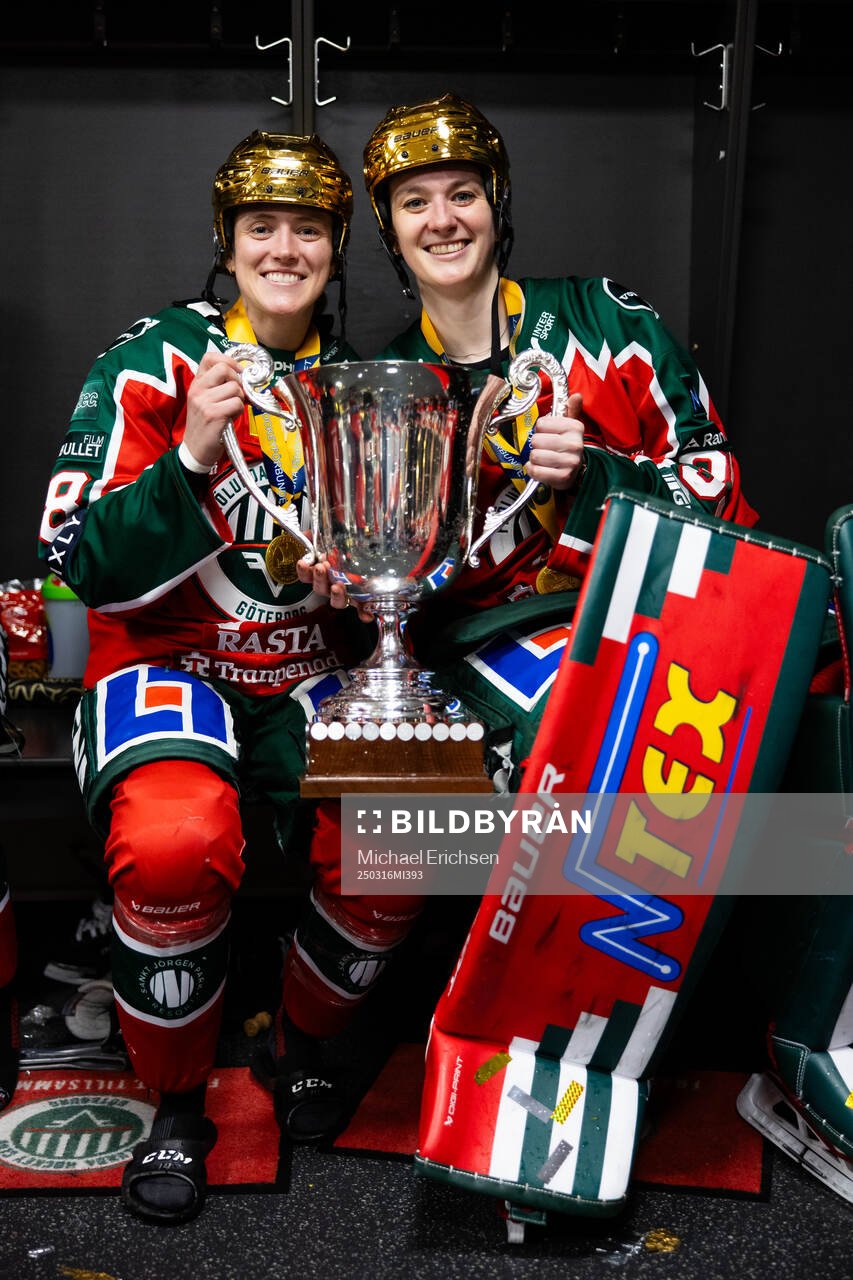 Frölundas Sydney Brodt och målvakt Stephanie Neatby