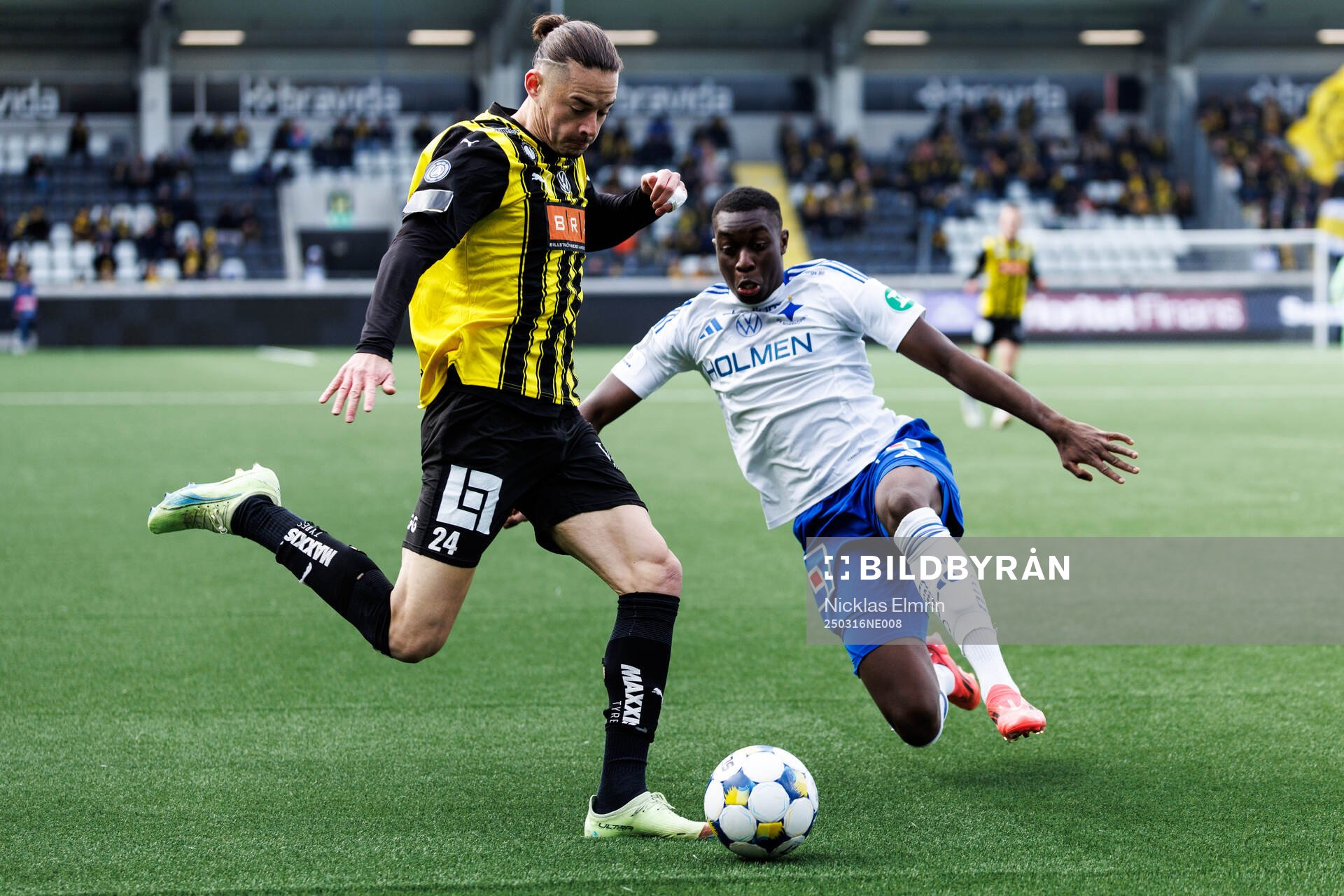 Häckens Amor Layouni och IFK Norrköpings Yahya Kalley