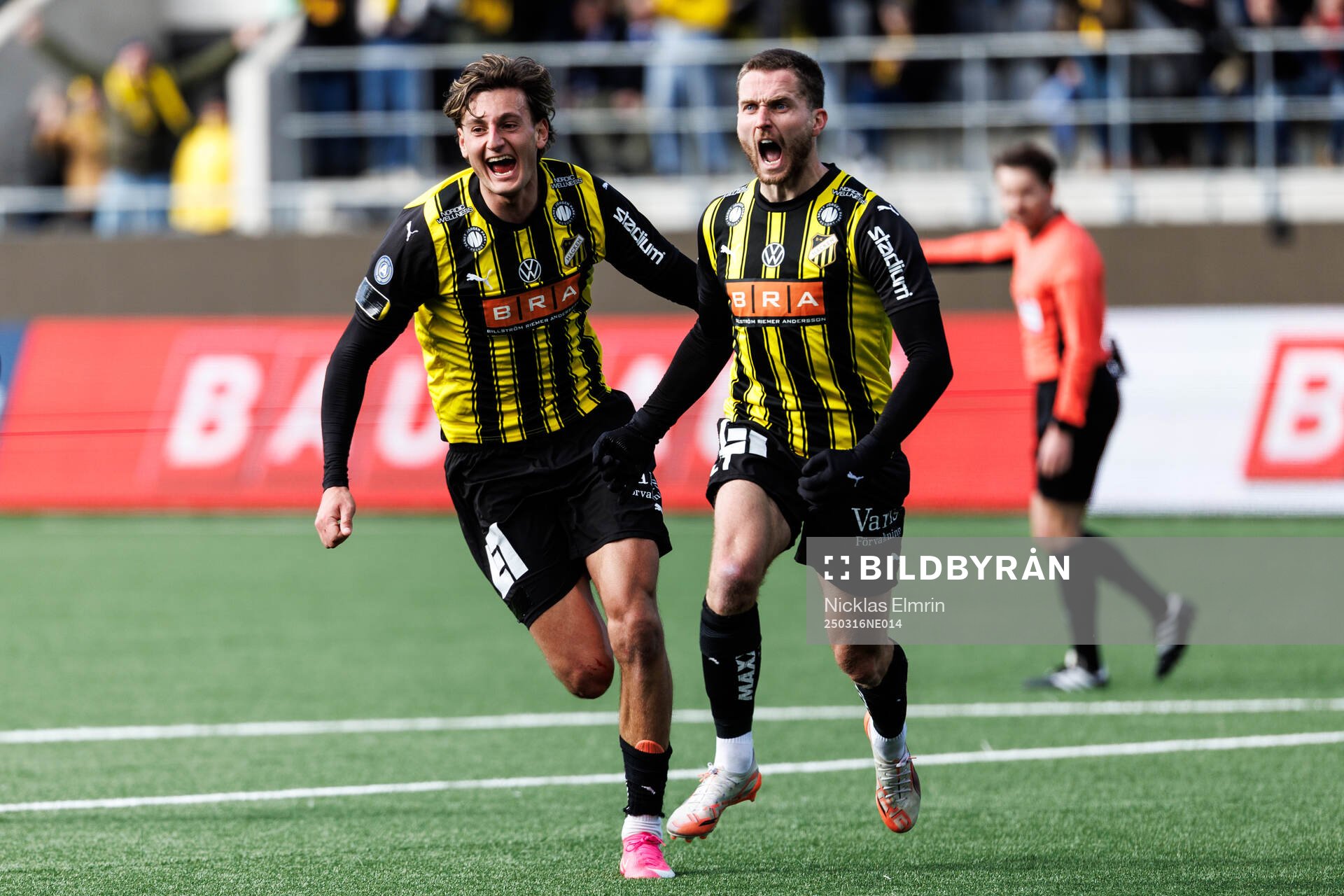 Häckens Silas Andersen och Adam Lundkvist jublar