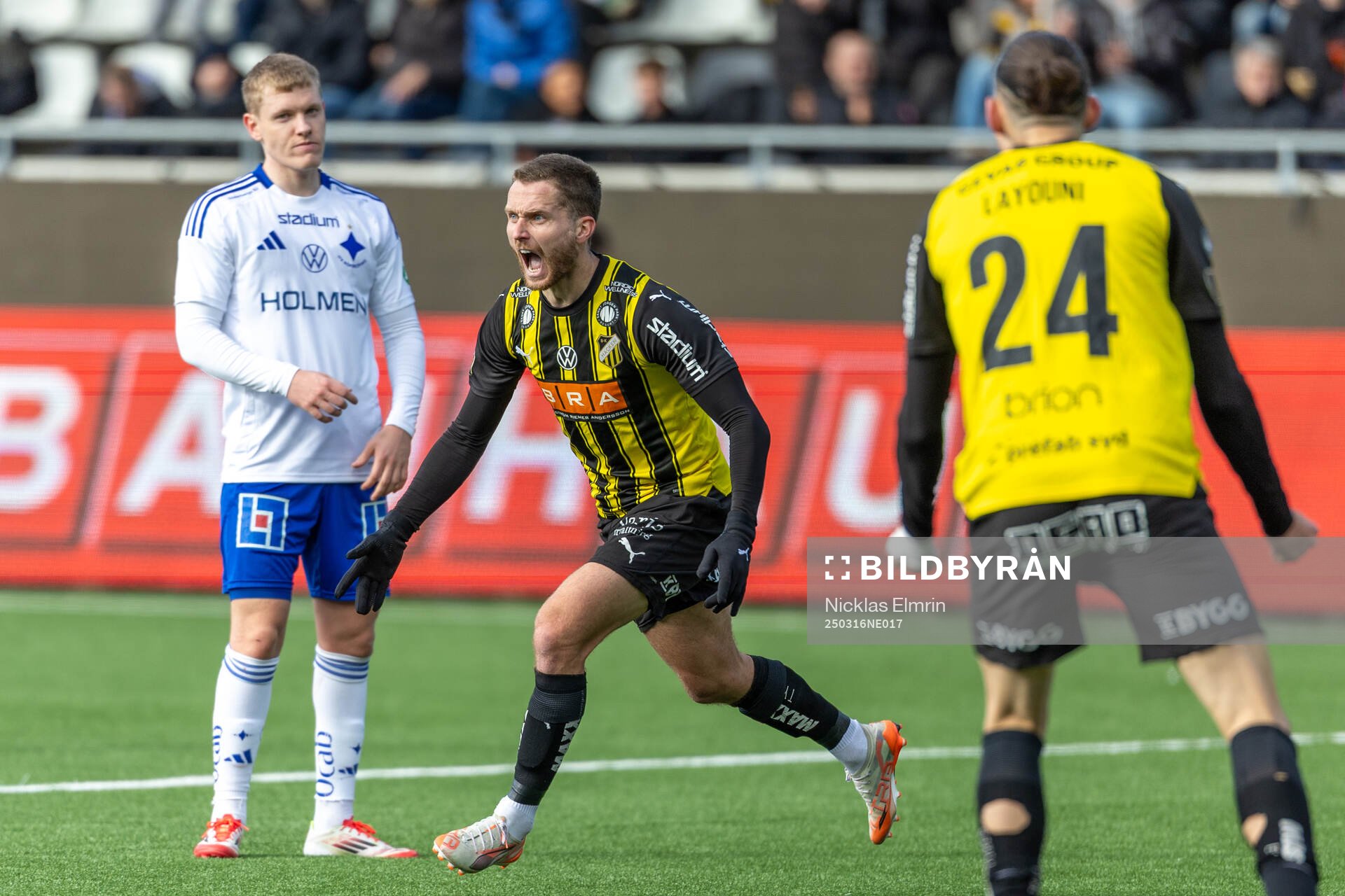 Häckens Adam Lundkvist jublar