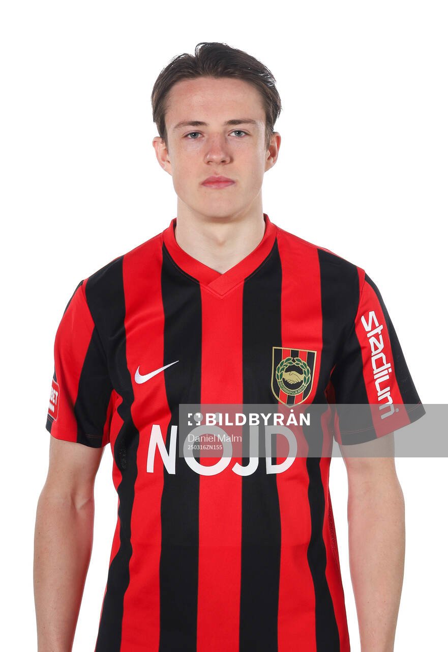 Brommapojkarnas Adam Stroud