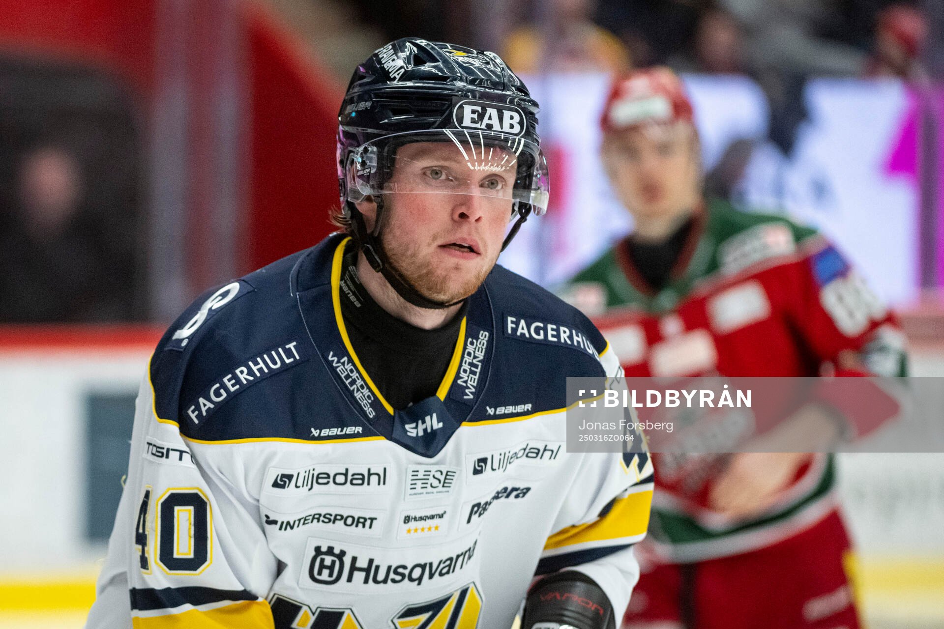 HV71s  Oskar Stål-Lyrenäs jublar