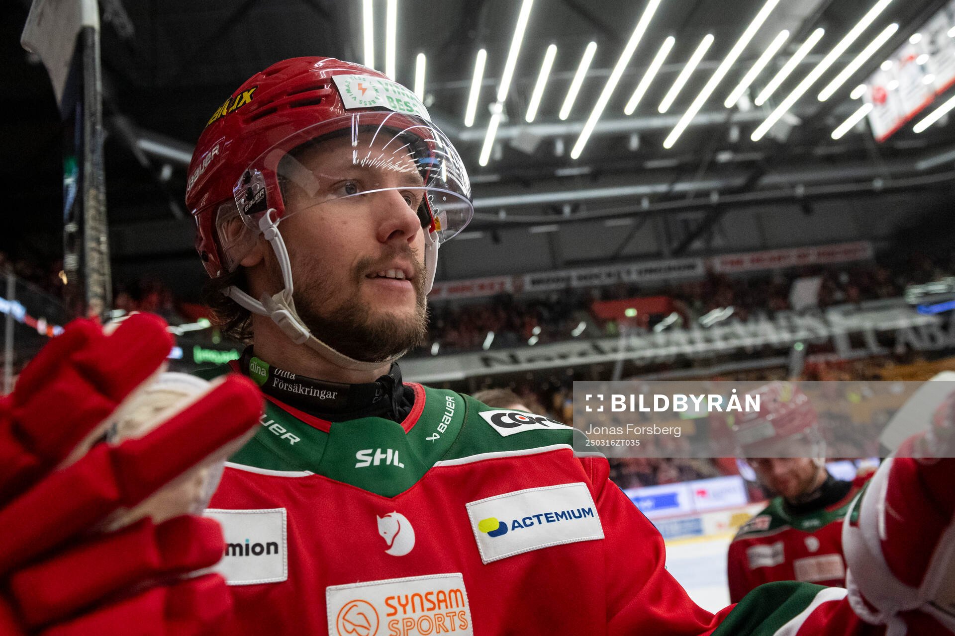 Modos Victor Berglund jublar