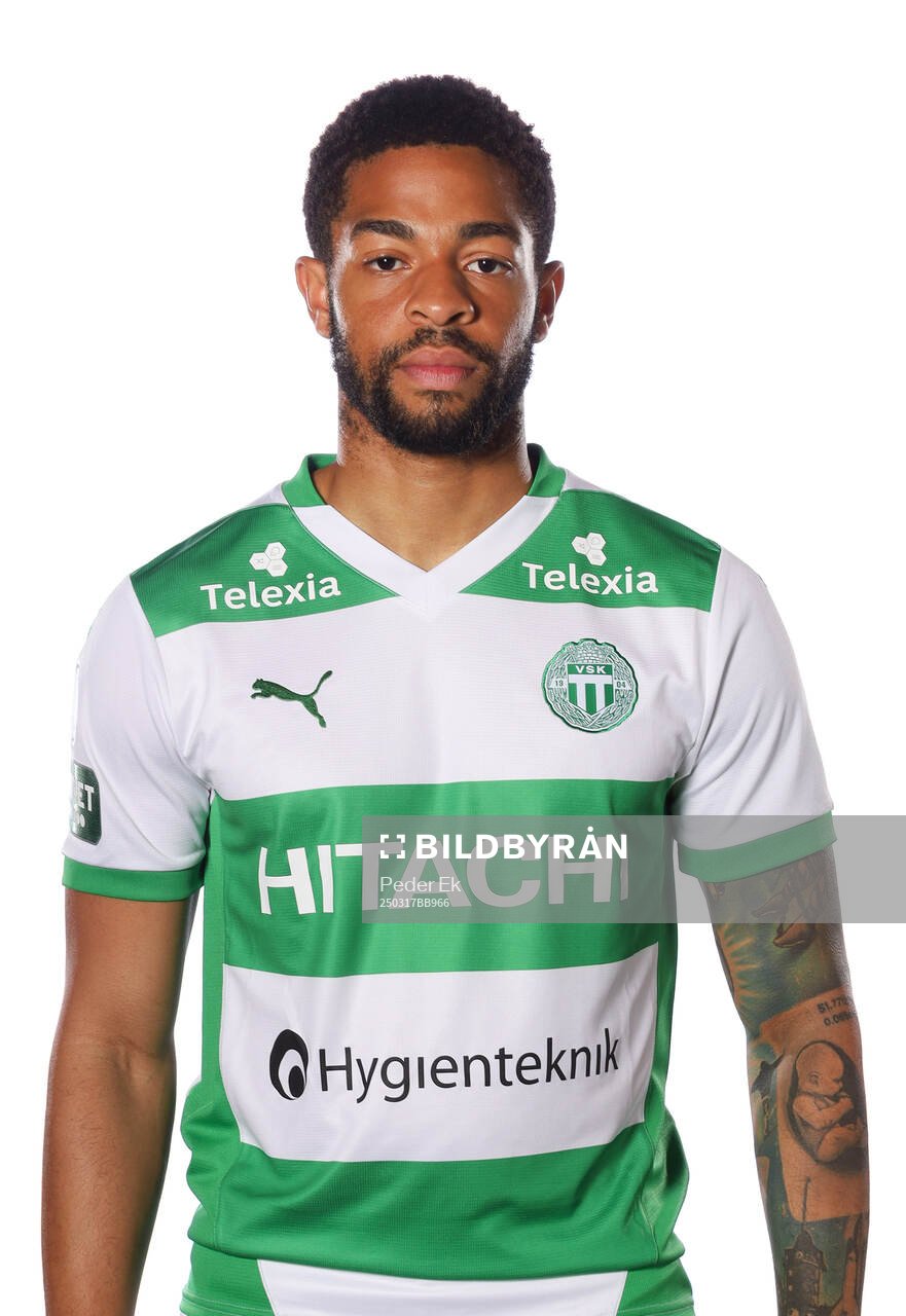Västerås Elijah Dixon-Bonner poserar för ett porträtt den 17 mars 2025 i Västerås.