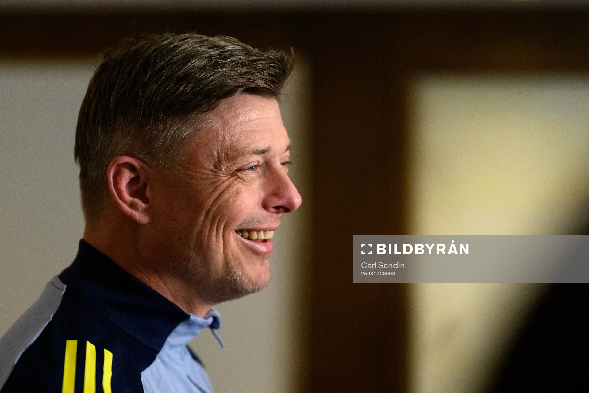 Head coach Jon Dahl Tomasson of the Swedish men's national