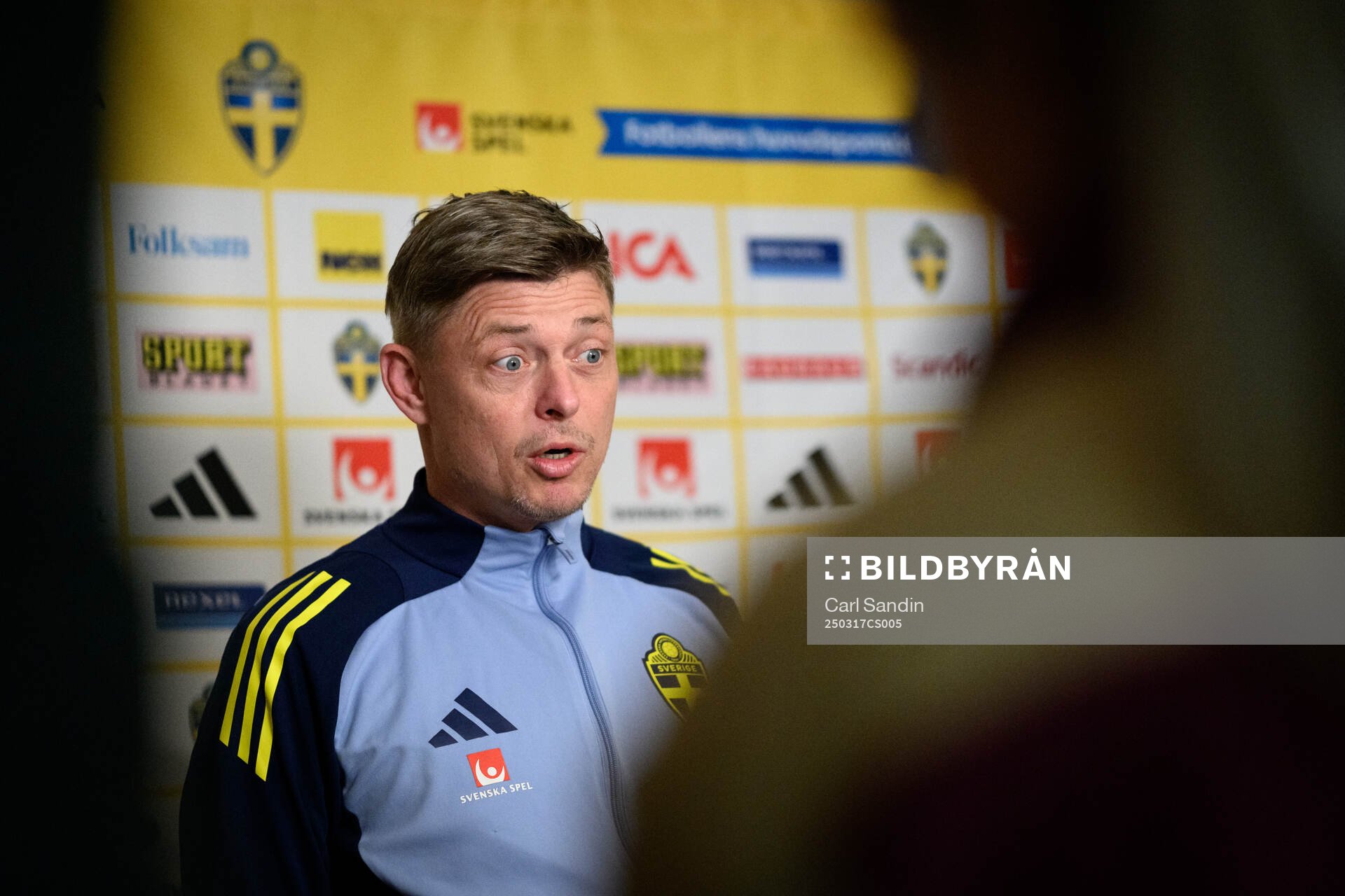 Head coach Jon Dahl Tomasson of the Swedish men's national