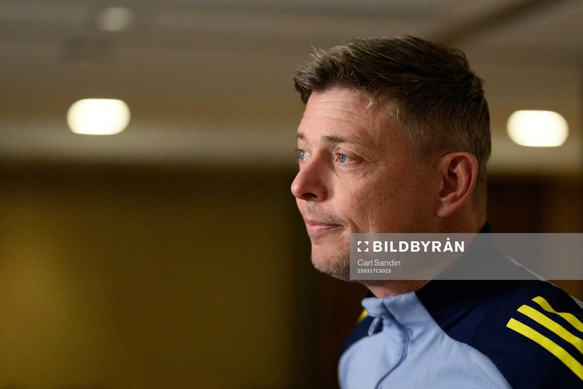 Head coach Jon Dahl Tomasson of the Swedish men's national