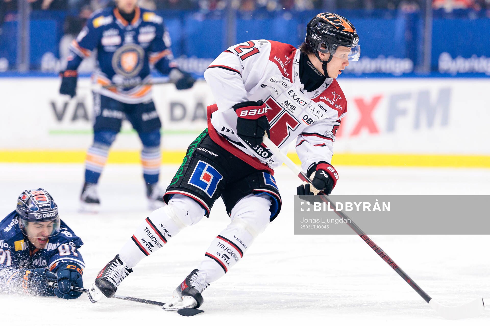 Växjös Felix Robert och Örebros Patrik Puistola