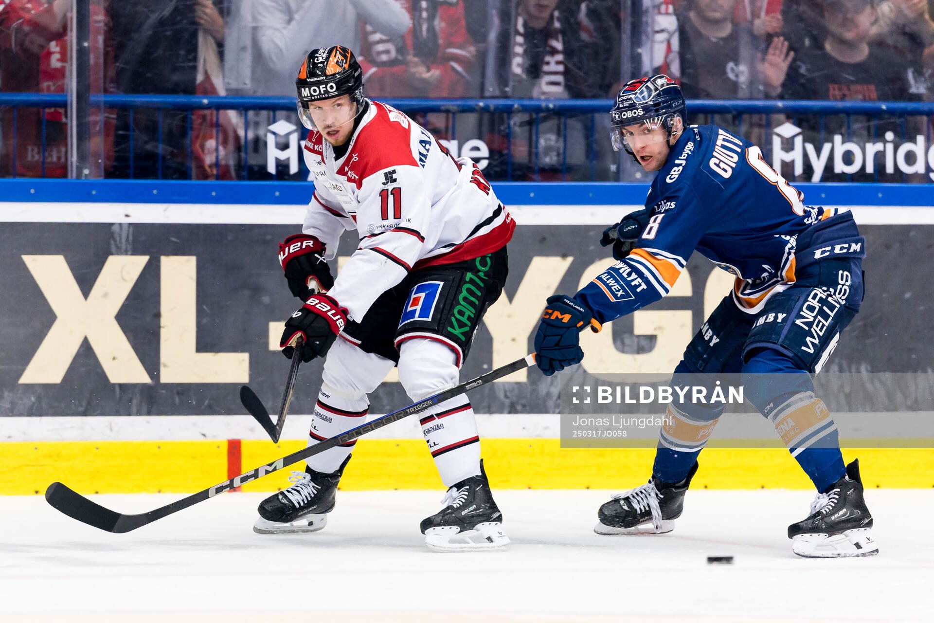 Örebros Kalle Kossila och Växjös Zachary Giuttari