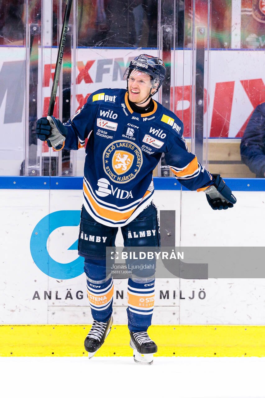 Växjös Hugo Gustafsson jublar