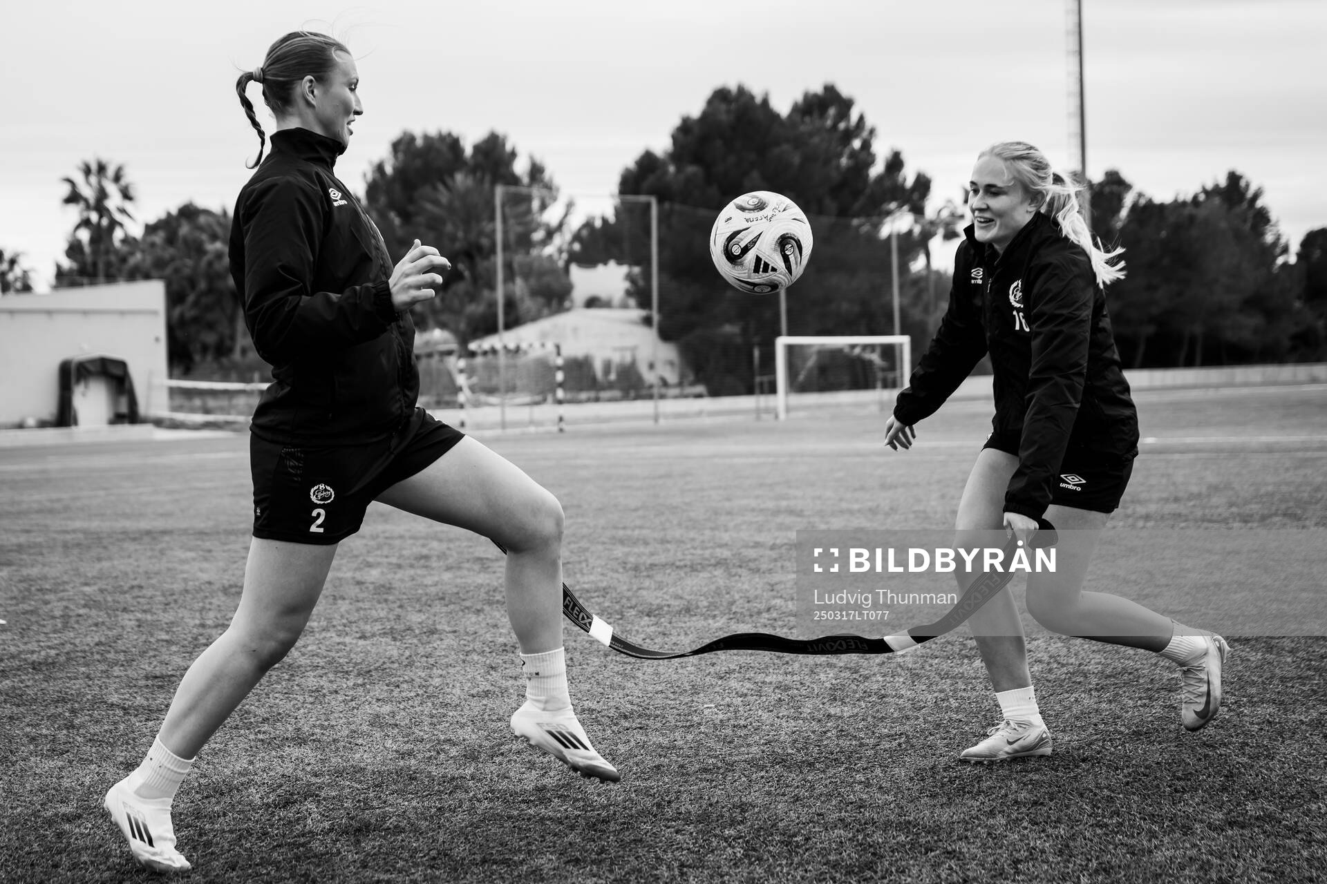 Selma Berggren och Emilia Bengtsson
