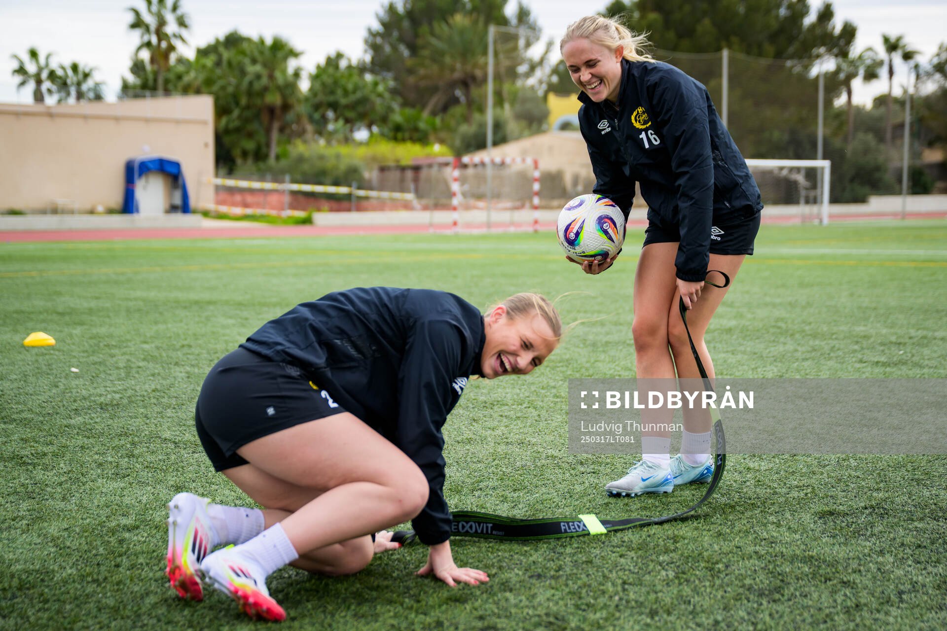 Selma Berggren och Emilia Bengtsson