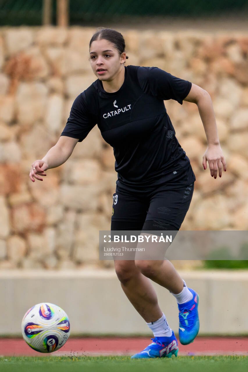 Jennifer Brinck under en träning med Elfsborg den 17 mars 2025 i Colonia de Sant Jordi. 