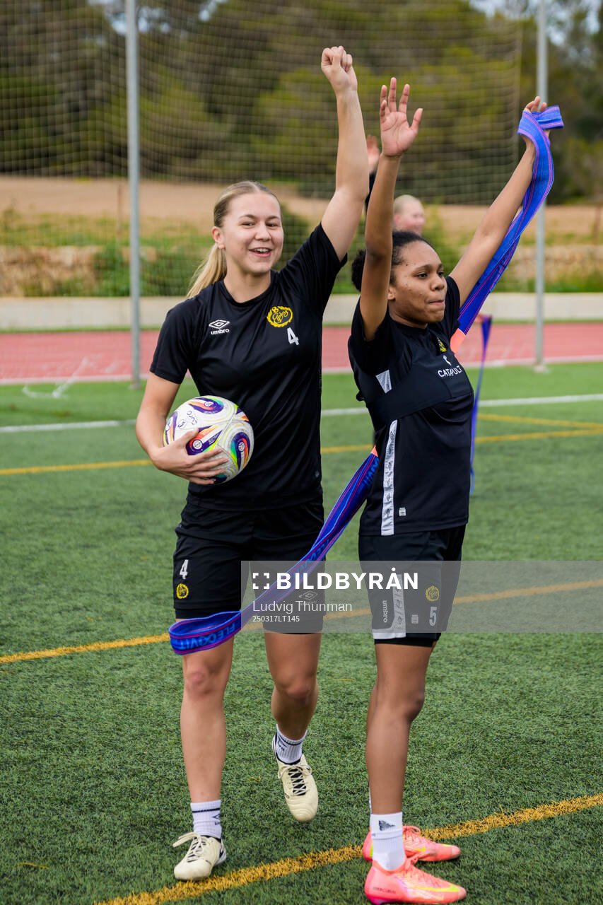 Alice Broman och Vanessa Lopez