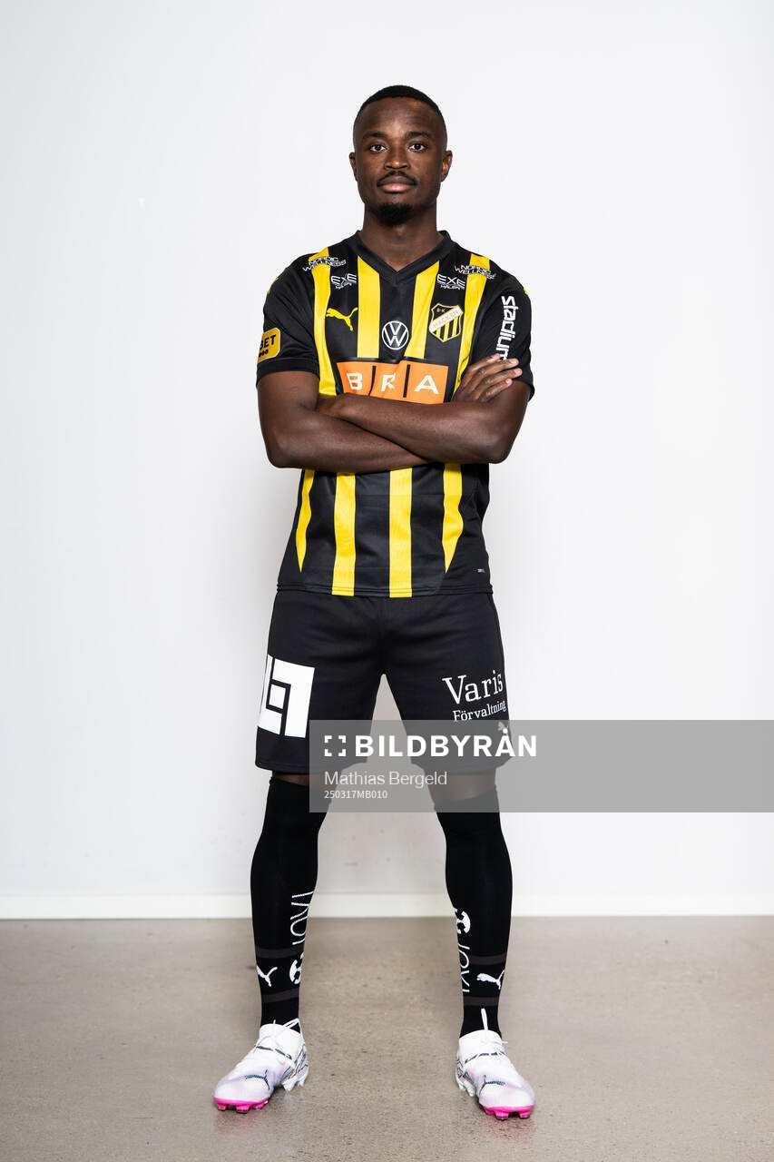 Häckens nyförvärv Brice Wembangomo