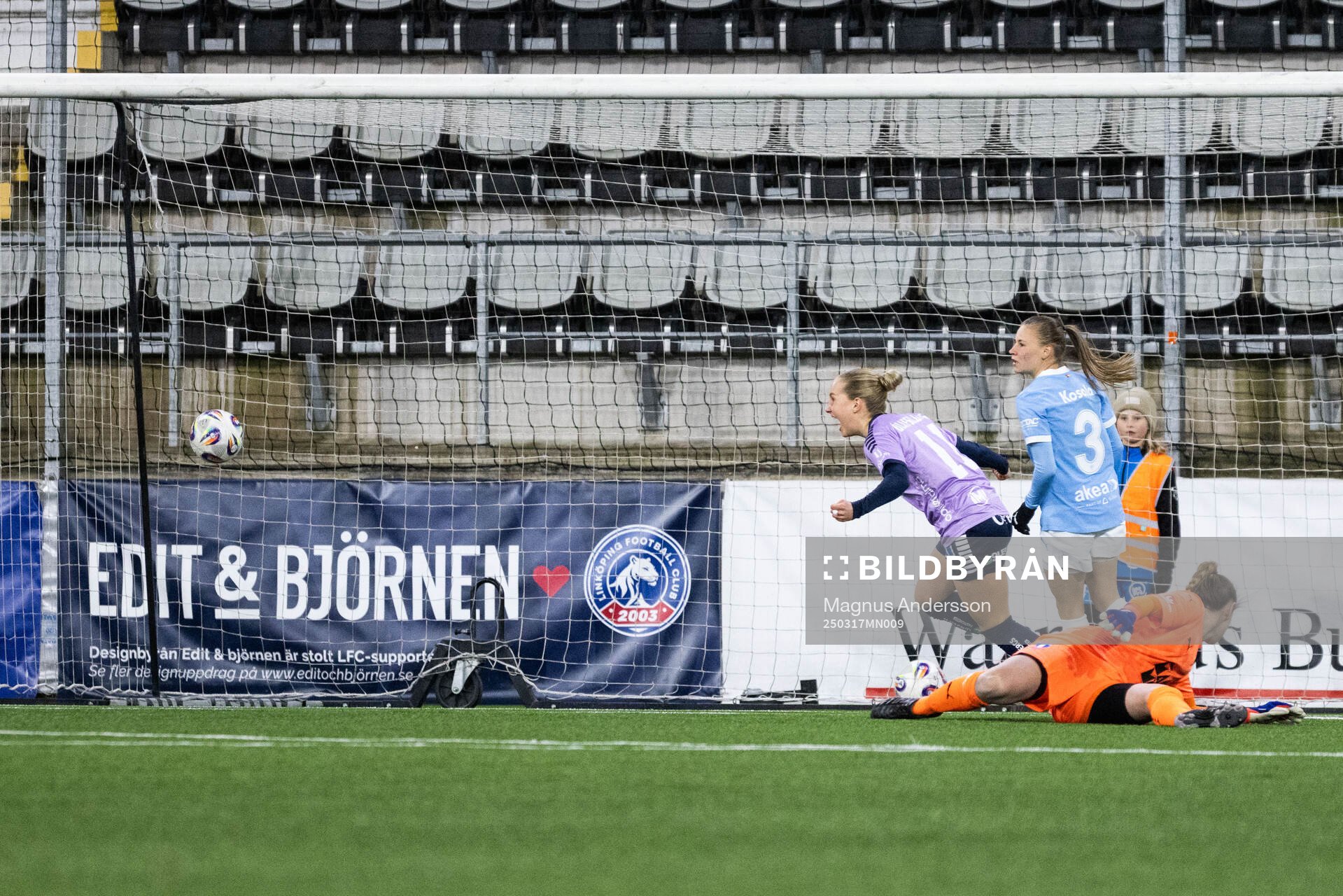 Linköpings Maria Olafsdottir Gros jublar efter 1-0 under fotbollsmatchen i Svenska Cupen mellan Linköping och Malmö FF den 17 mars 2025 i Linköping.