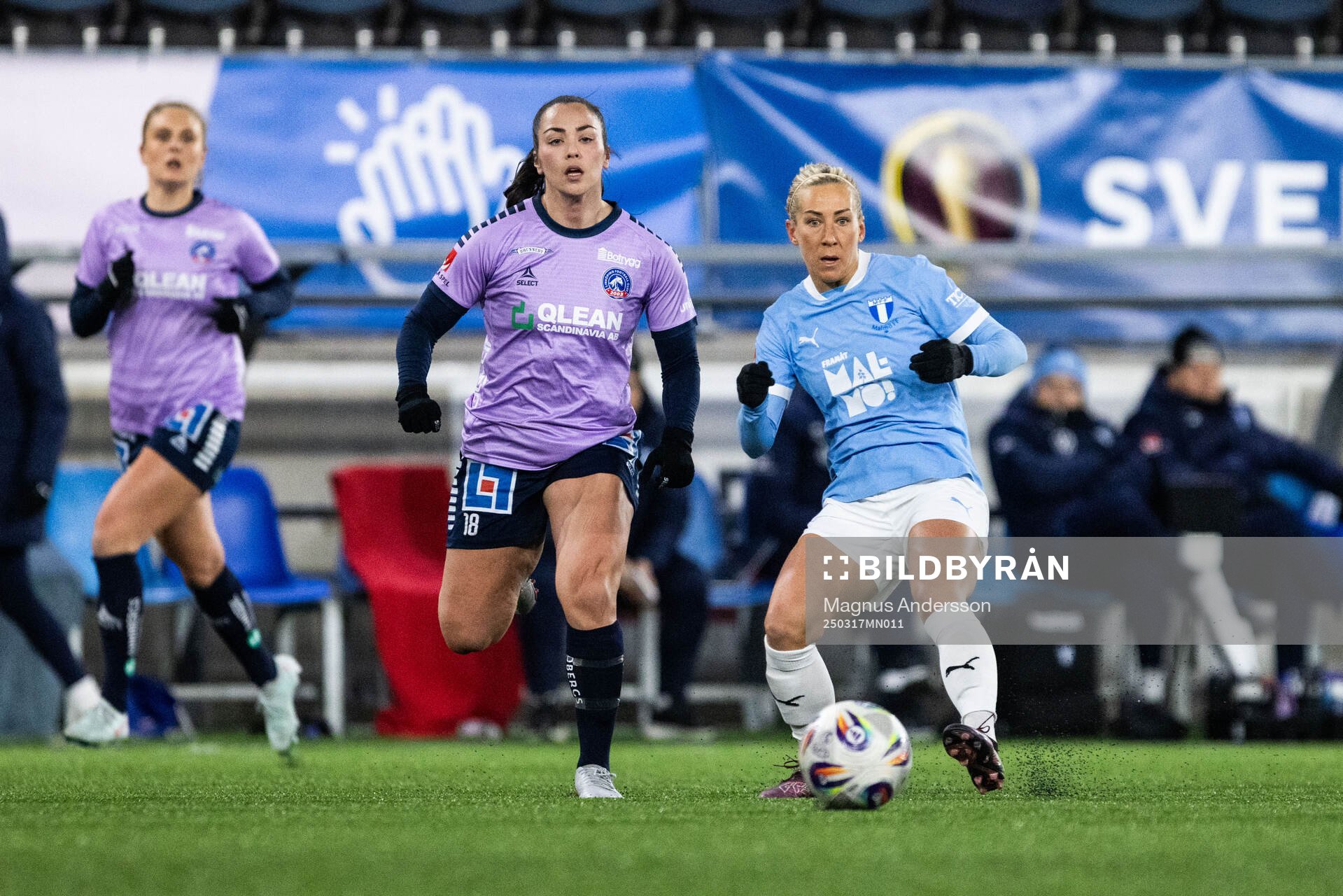Linköpings Michelle De Jongh och Malmö FFs Mia Persson